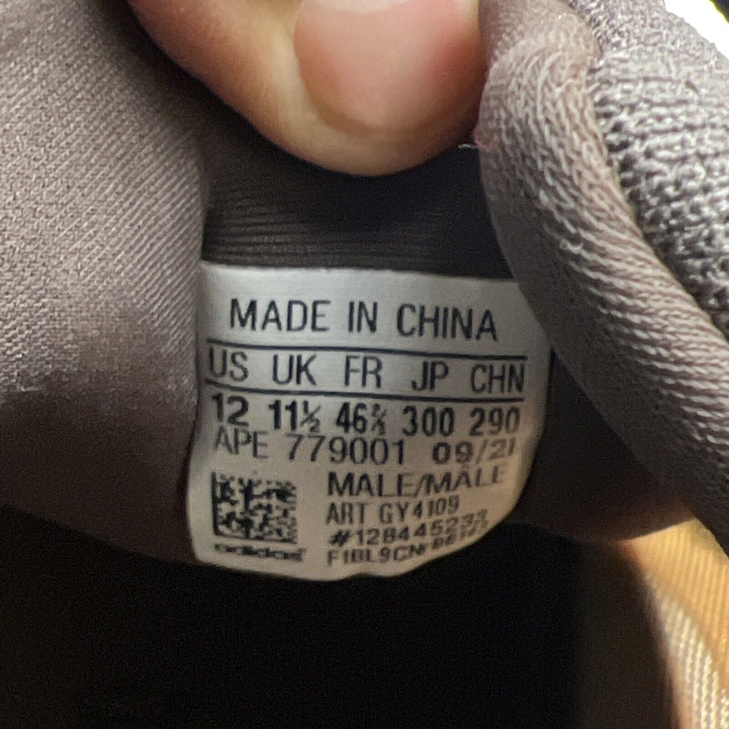 Size 12 - adidas Yeezy 700 V3 Copper Fade (GY4109)