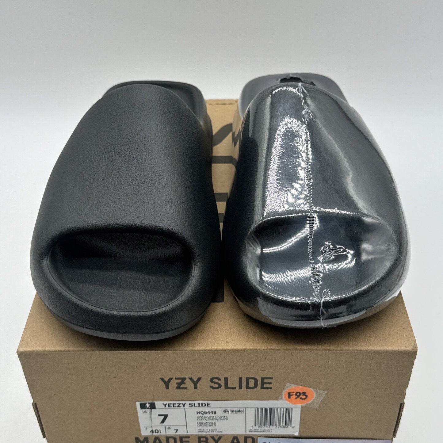 adidas Yeezy Slide Onyx HQ6448 Size 7 Black Comfy Kanye West