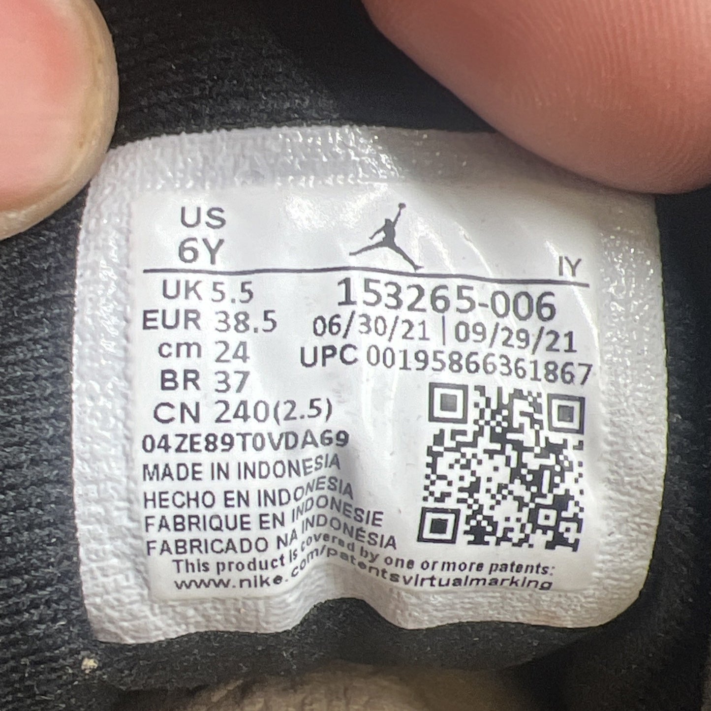 Size 6Y - Air Jordan 12 Retro Mid Playoff (153265-006)