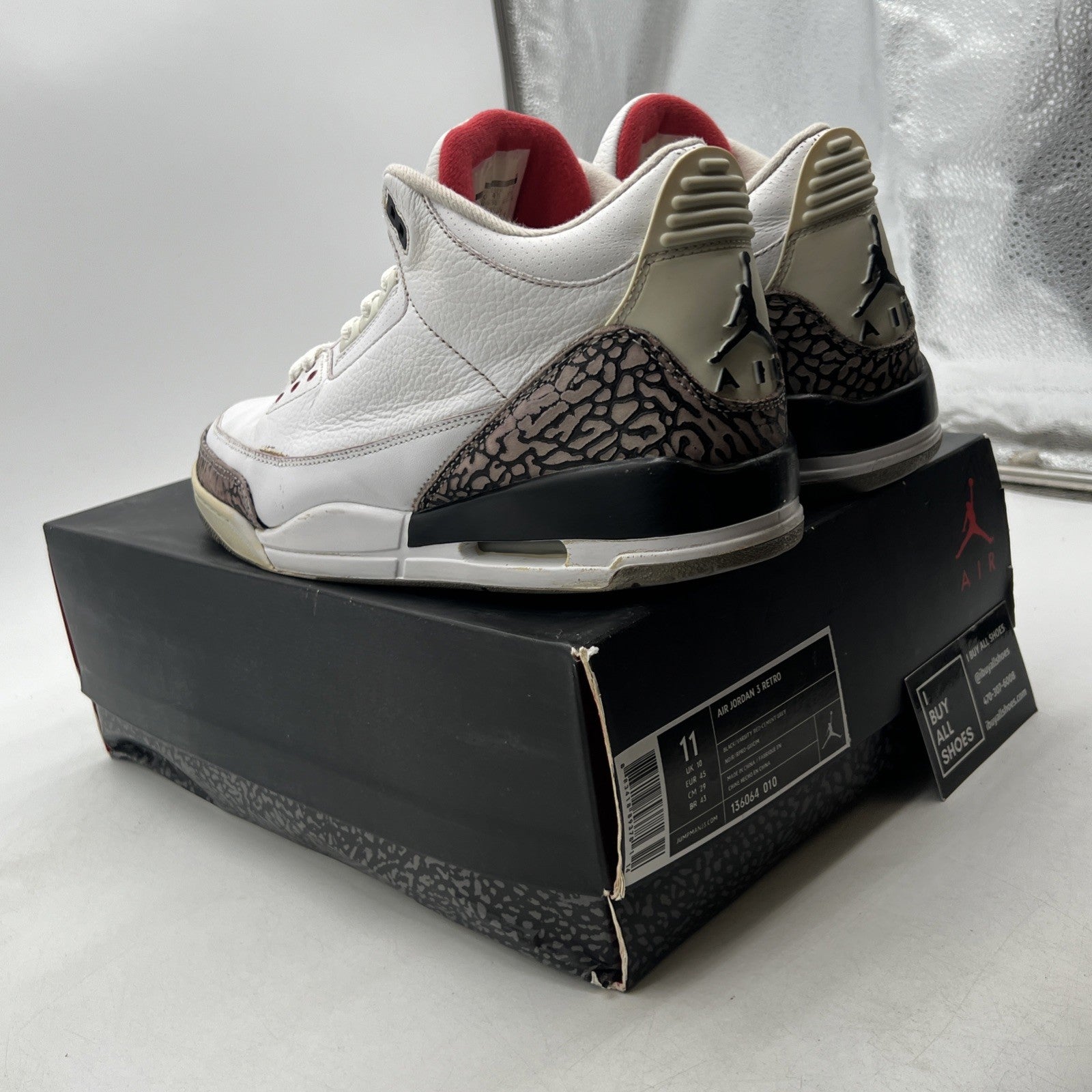 Size 11 - Air Jordan 3 Retro release 2011 (136064-010)