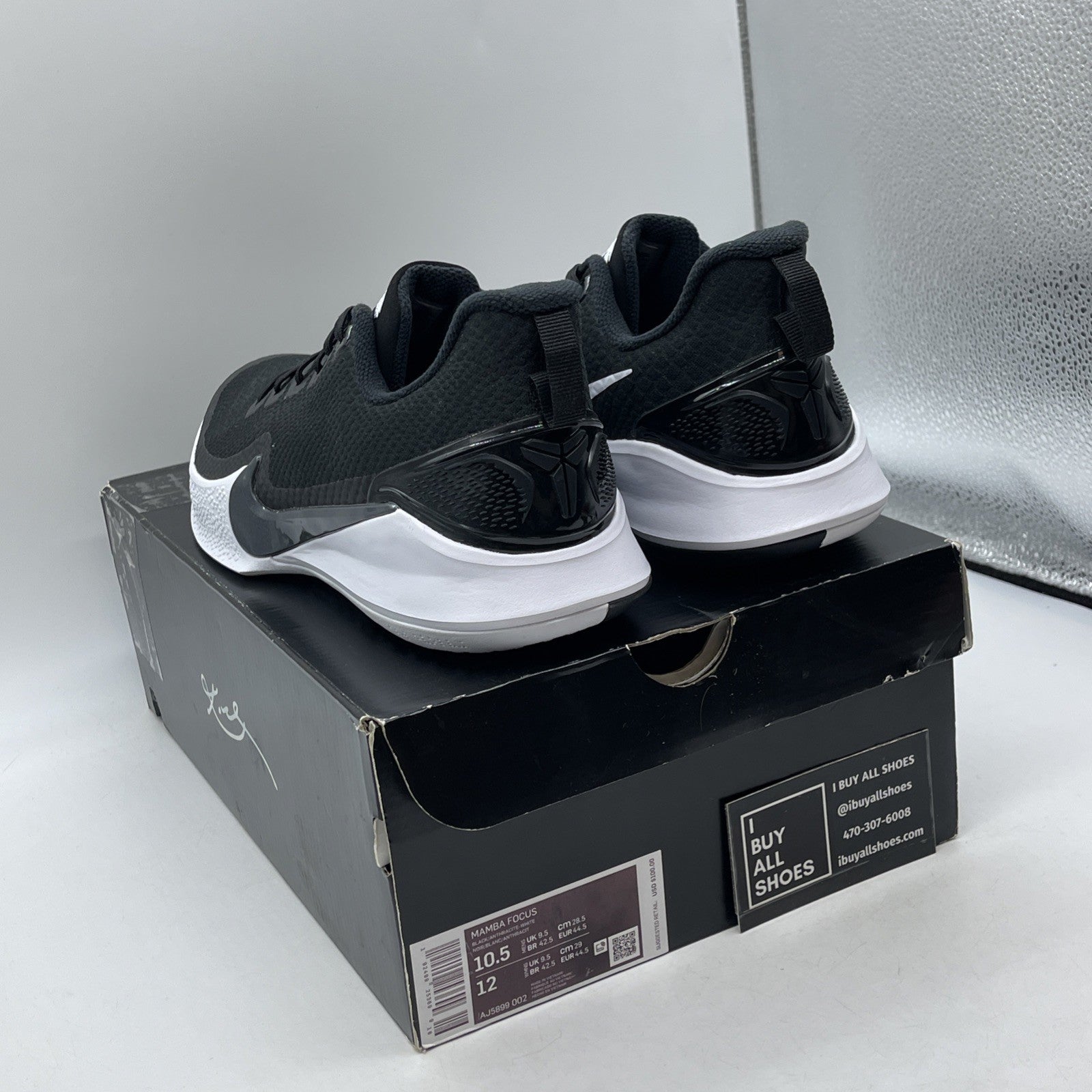 Size 10.5 - Nike Mamba Focus Black White Leather Suede (AJ5899-002)