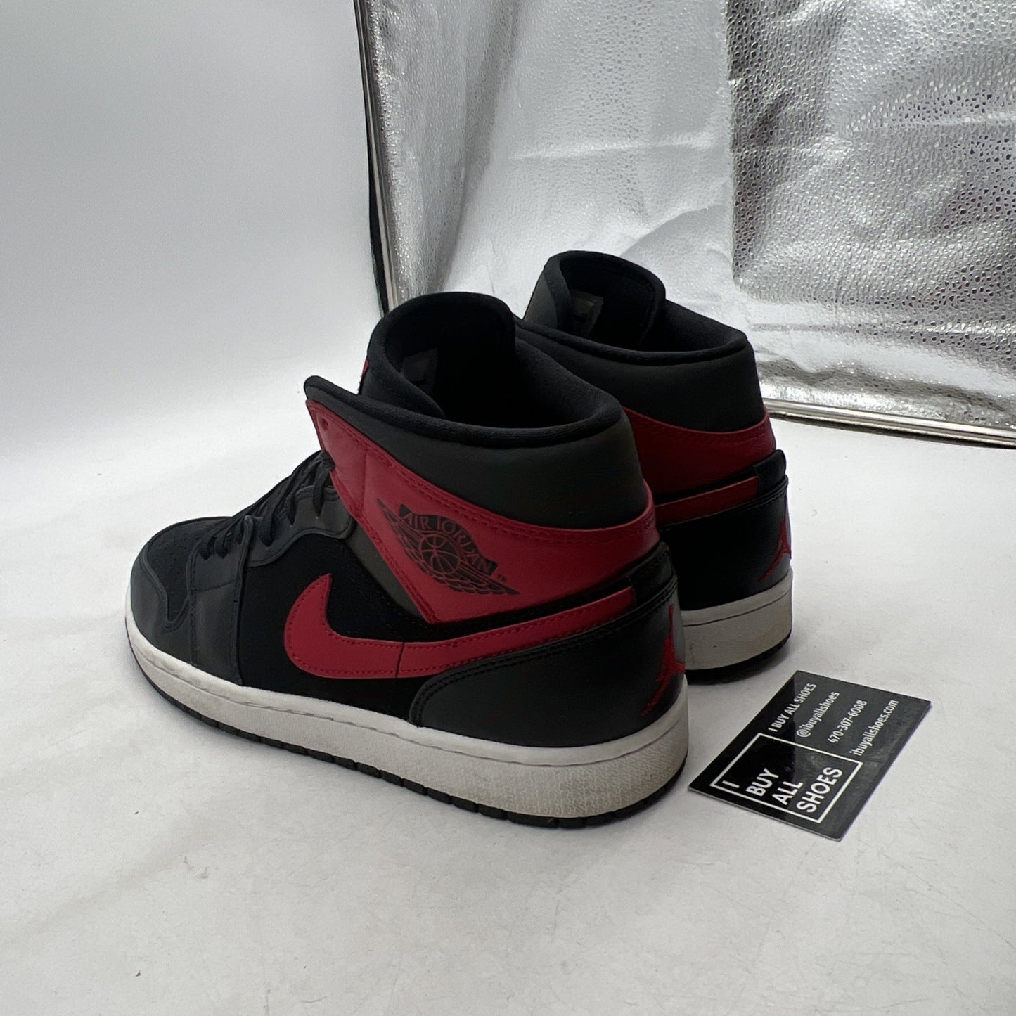 Size 9.5 - Air Jordan 1 Mid Gym Red (554724-024)