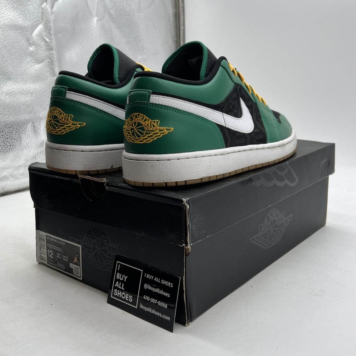 Size 12 - Air Jordan 1 SE Low Christmas (DQ8422-300)