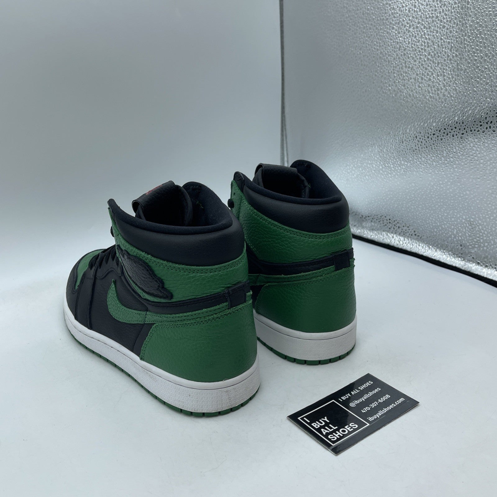 Size 10 - Jordan 1 Retro OG High Pine Green 2.0 Black Leather (555088-030)