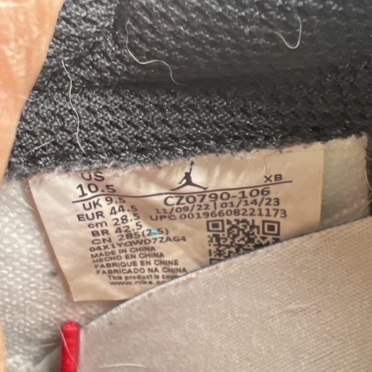 Size 10.5 - Air Jordan 1 Retro OG Low Black Toe (CZ0790-106)
