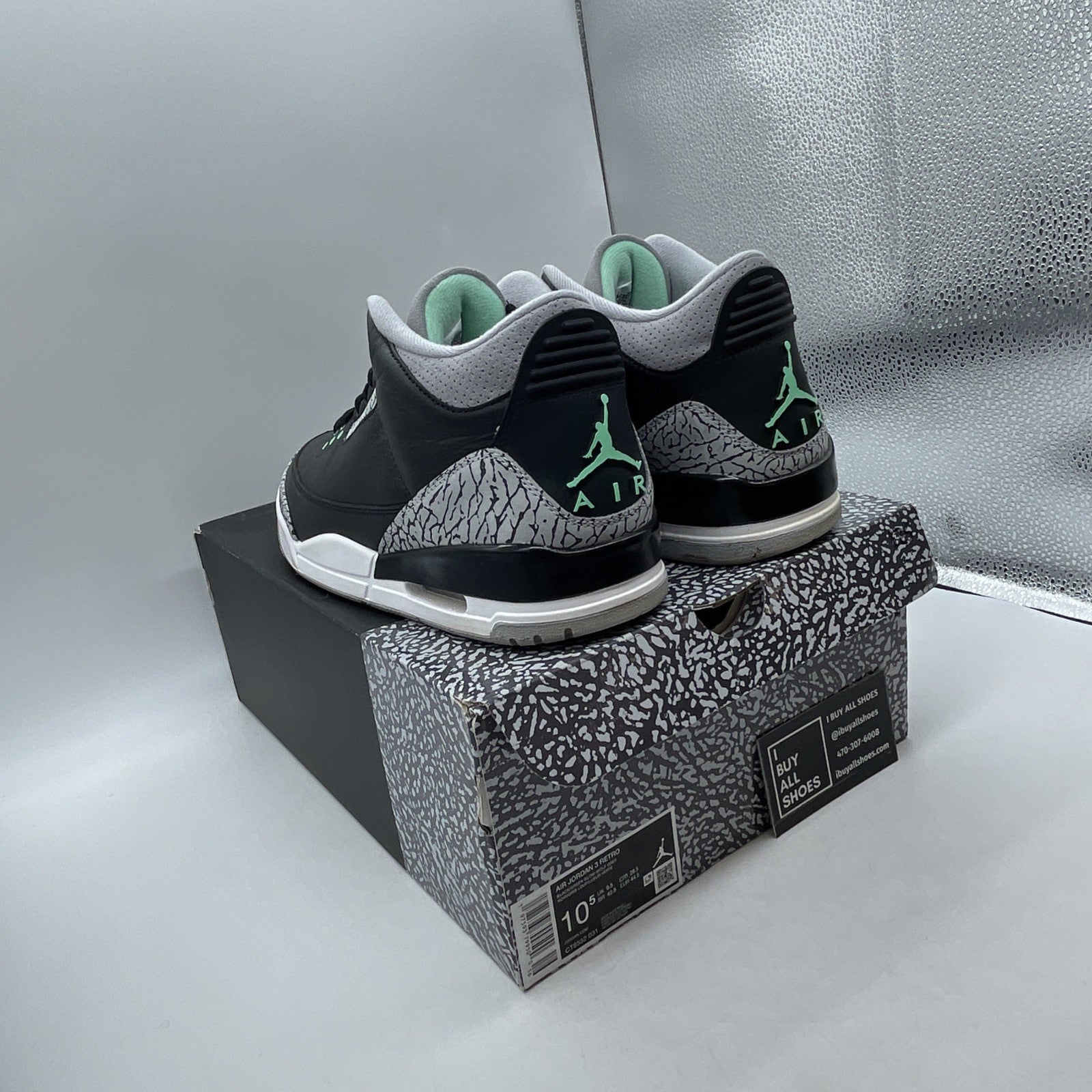 Size 10.5 - Air Jordan 3 Retro Green Glow (CT8532-031)
