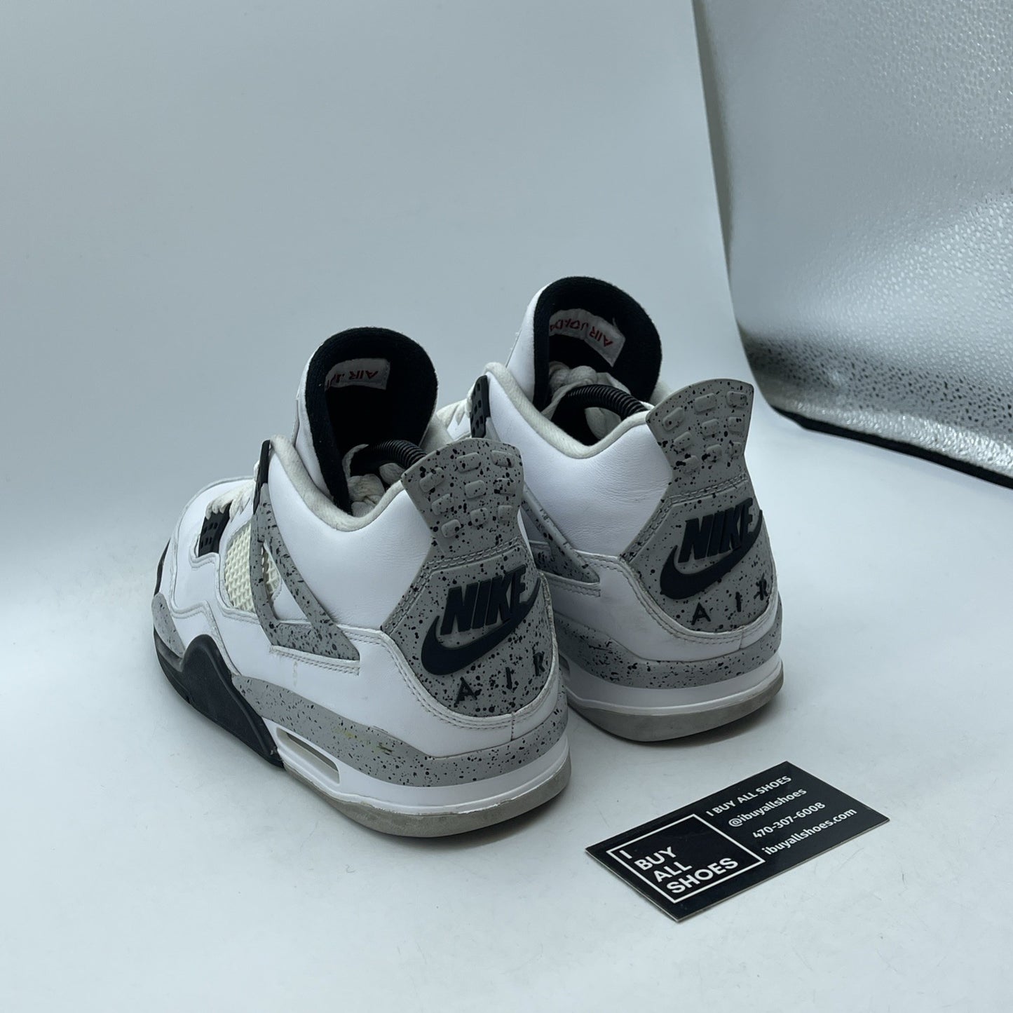 Size 9 - Jordan 4 Retro OG Mid White Cement White Leather (840606-192)