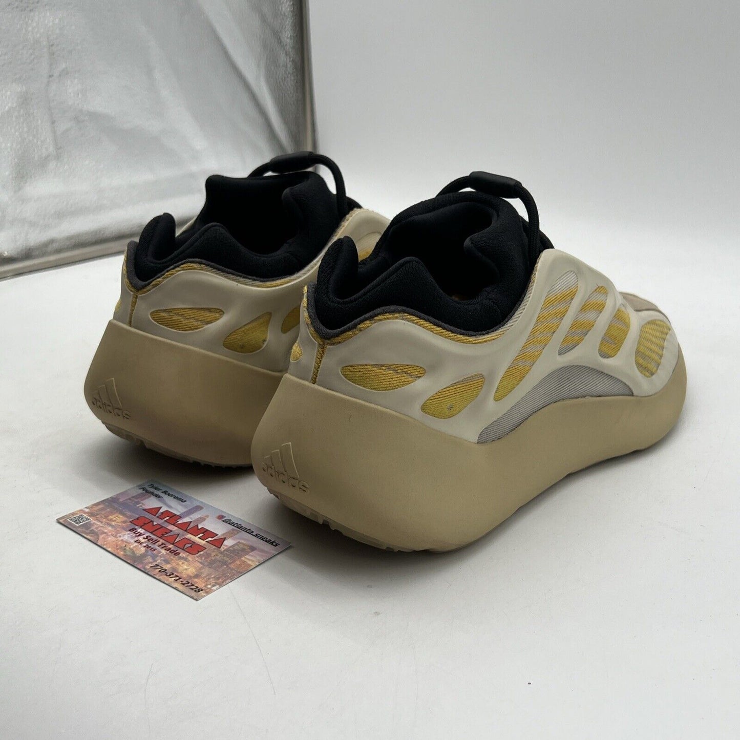 Size 11 - adidas Yeezy 700 V3 Safflower (G54853)