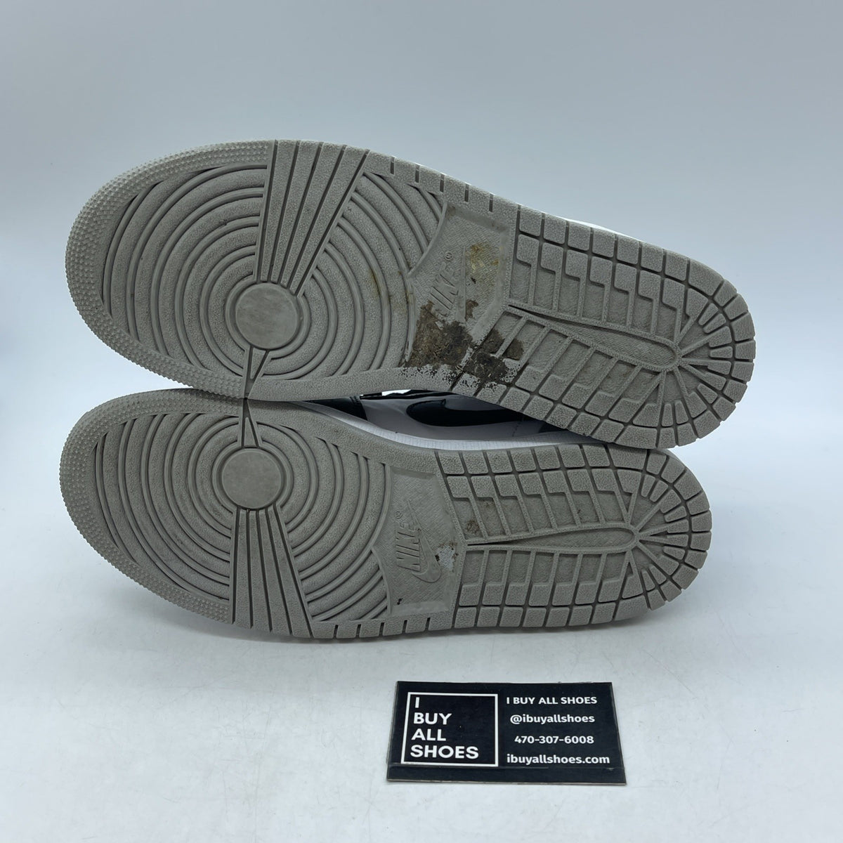 Size 8.5 - Air Jordan 1 Low Shadow Toe (553558-052)