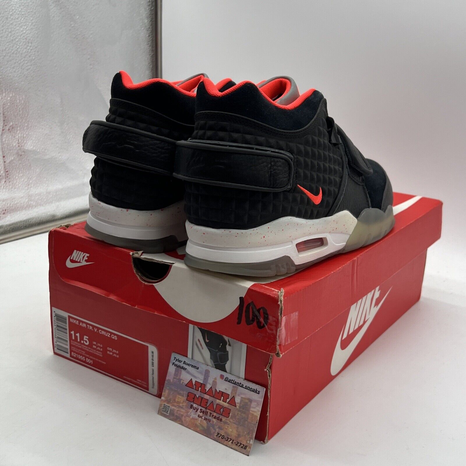 Size 11.5 - Nike Air Trainer Cruz Memory of Mike White Black Orange (821955-001)