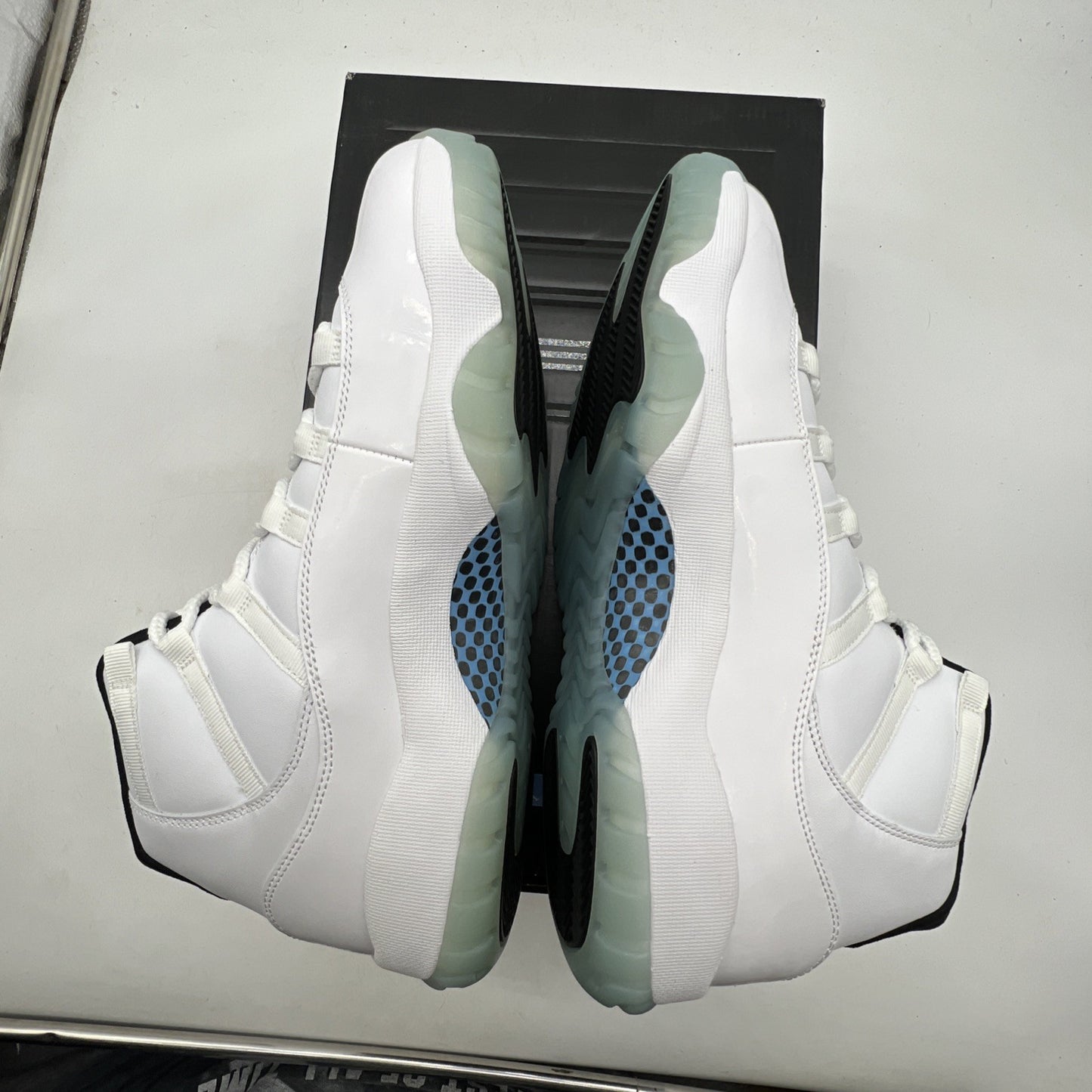 Size 10.5 - Air Jordan 11 Retro High Legend Blue (378037-117)