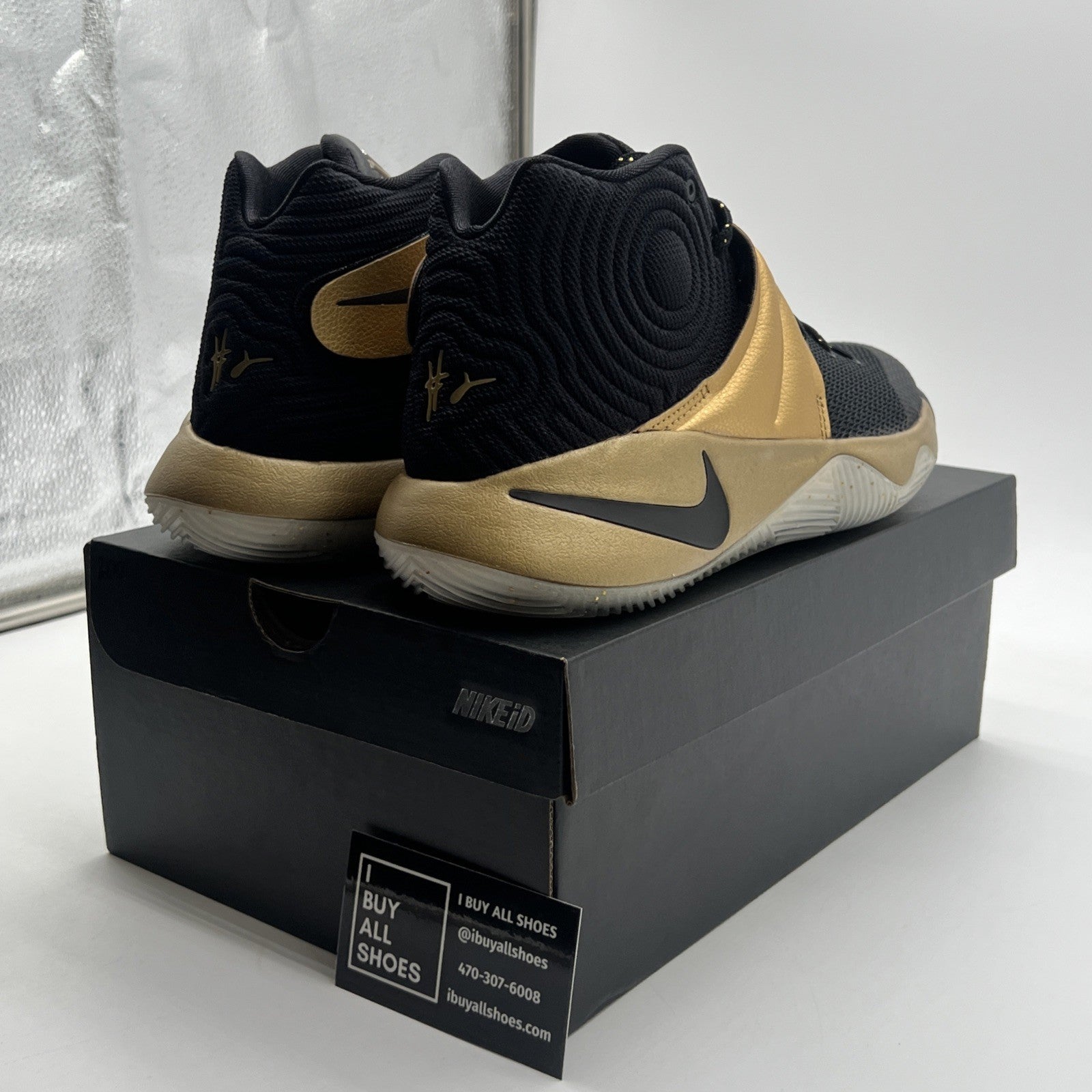 Size 9.5 - Nike Kyrie 2 ID Basketball Nike Black, Gold Rare (843253-981)