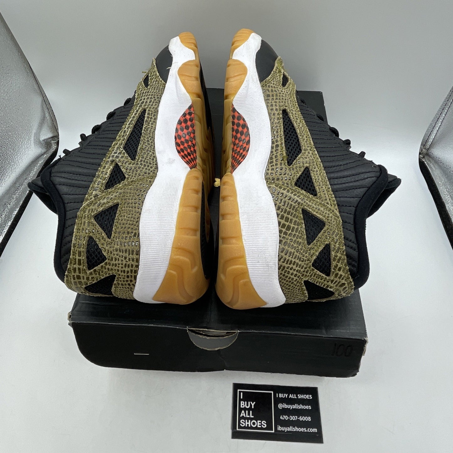 Size 9.5 - Air Jordan 11 IE Low Croc (306008-013)