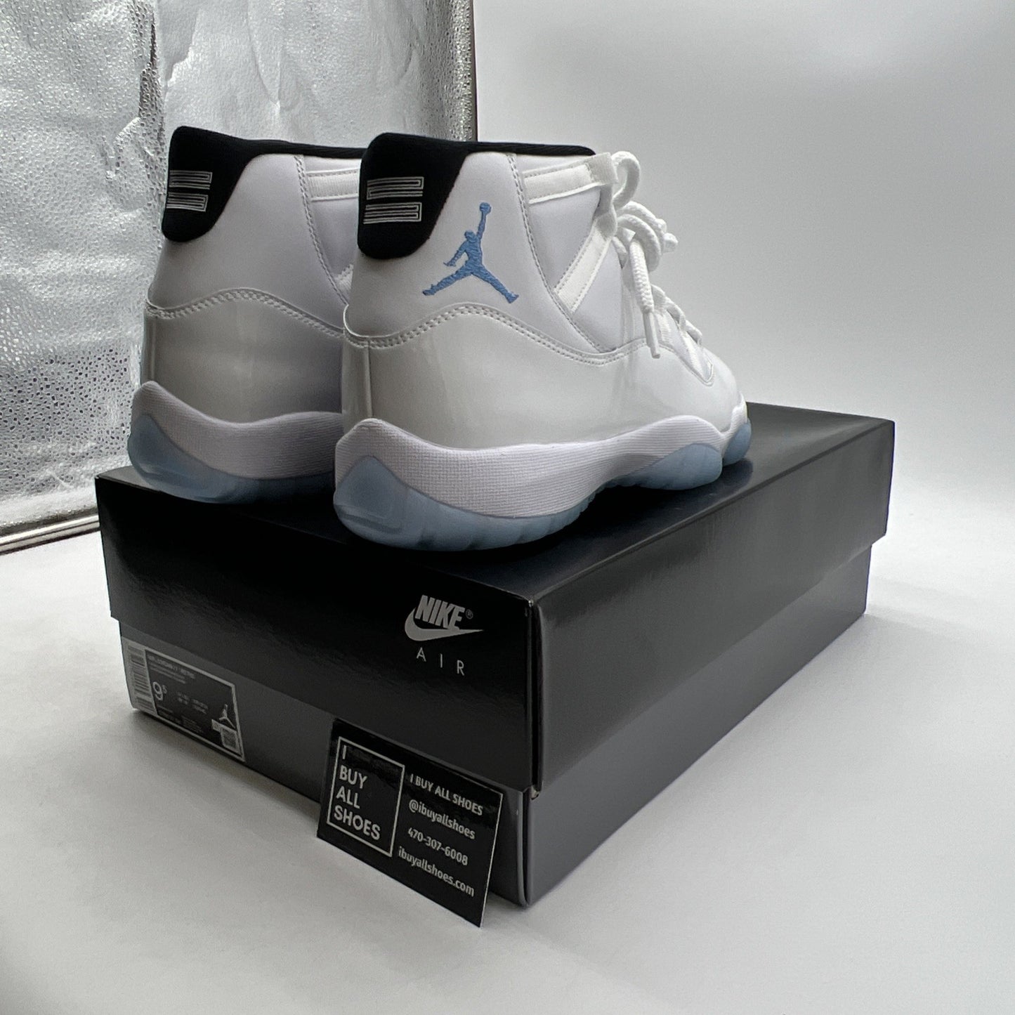Size 9.5 - Air Jordan 11 Retro 2024 Legend Blue / Columbia (CT8012-104)