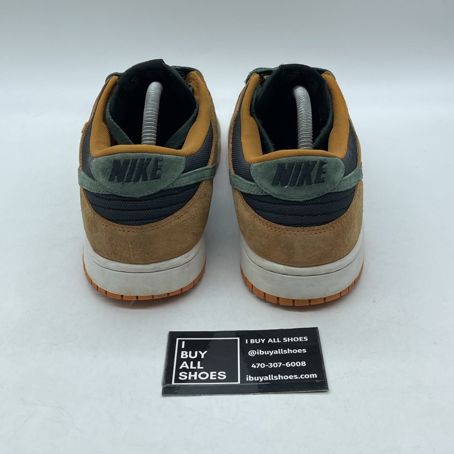 Size 9.5 - Nike Dunk SP Retro 2020 Low Ceramic Orange Green Suede (DA1469-001)