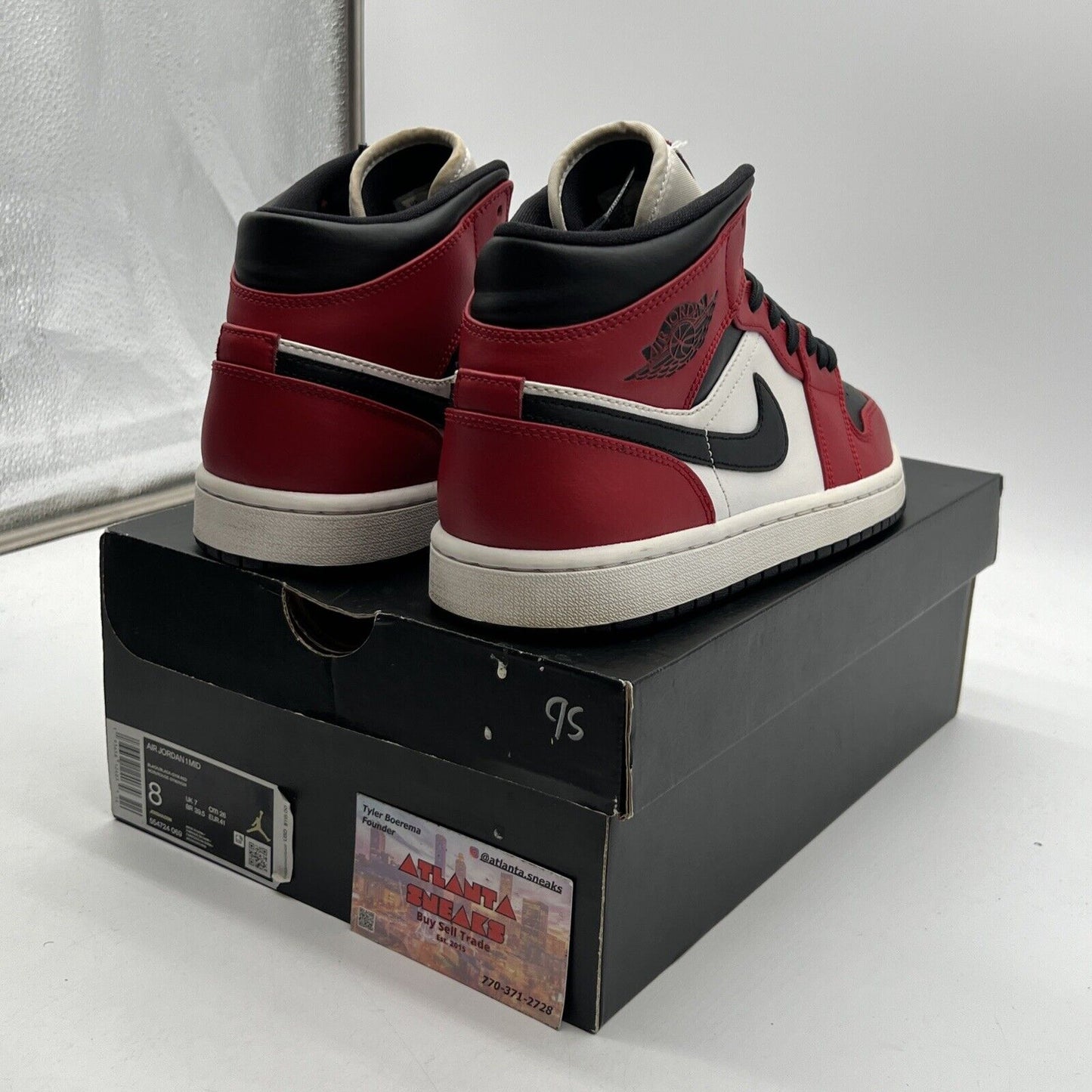 Size 8 - Jordan 1 Mid Chicago Black Toe 2020 Red Leather (554724-069)