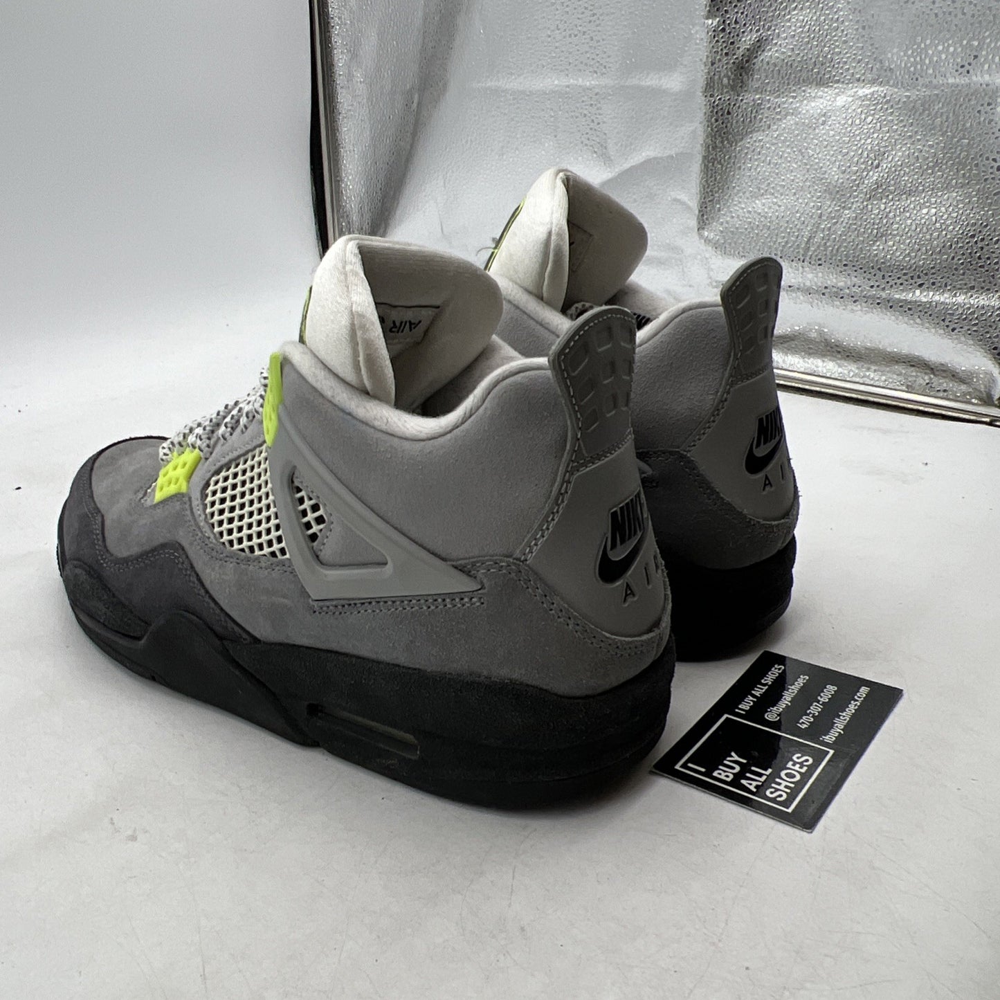 Size 9.5 - Air Jordan 4 Retro SE Mid Neon 95 (CT5342-007)