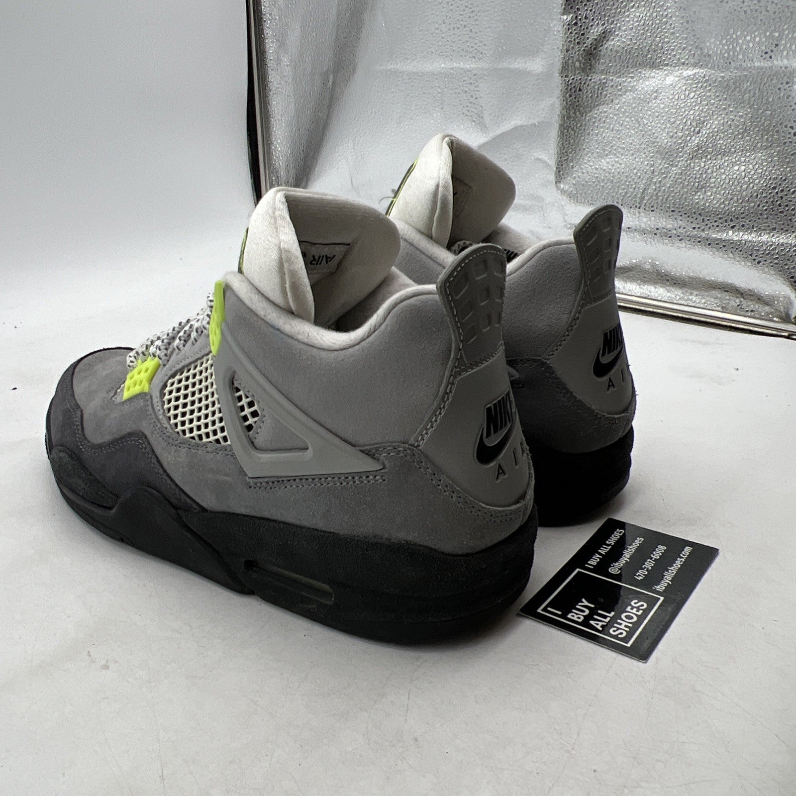 Size 9.5 - Air Jordan 4 Retro SE Mid Neon 95 (CT5342-007)