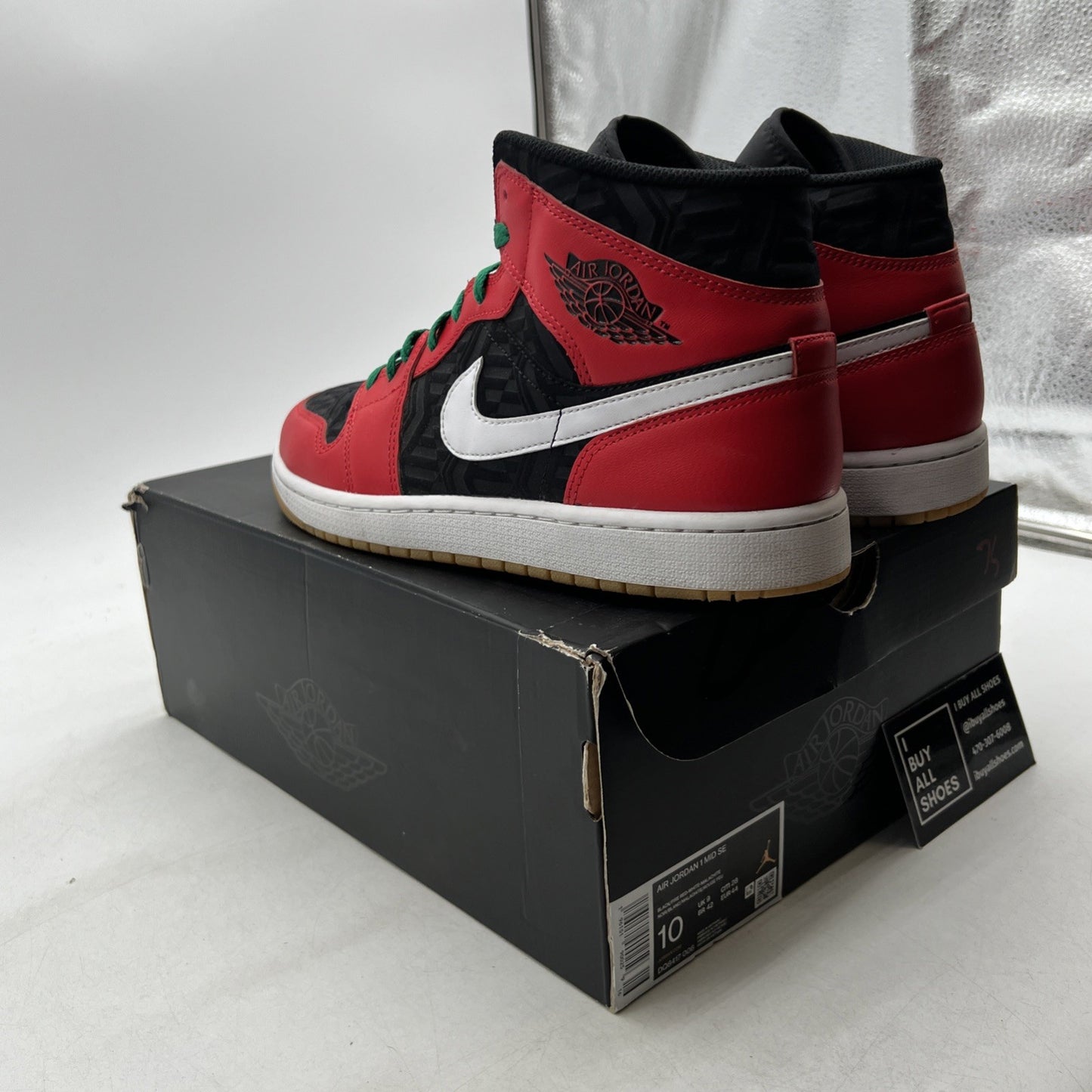 Size 10 - Air Jordan 1 SE Mid Christmas (DQ8417-006)