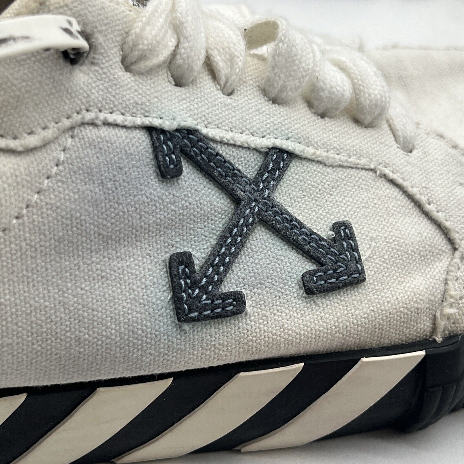 Size 11.5 - Off-White Vulc Sneaker 2020 White Black Light Blue
