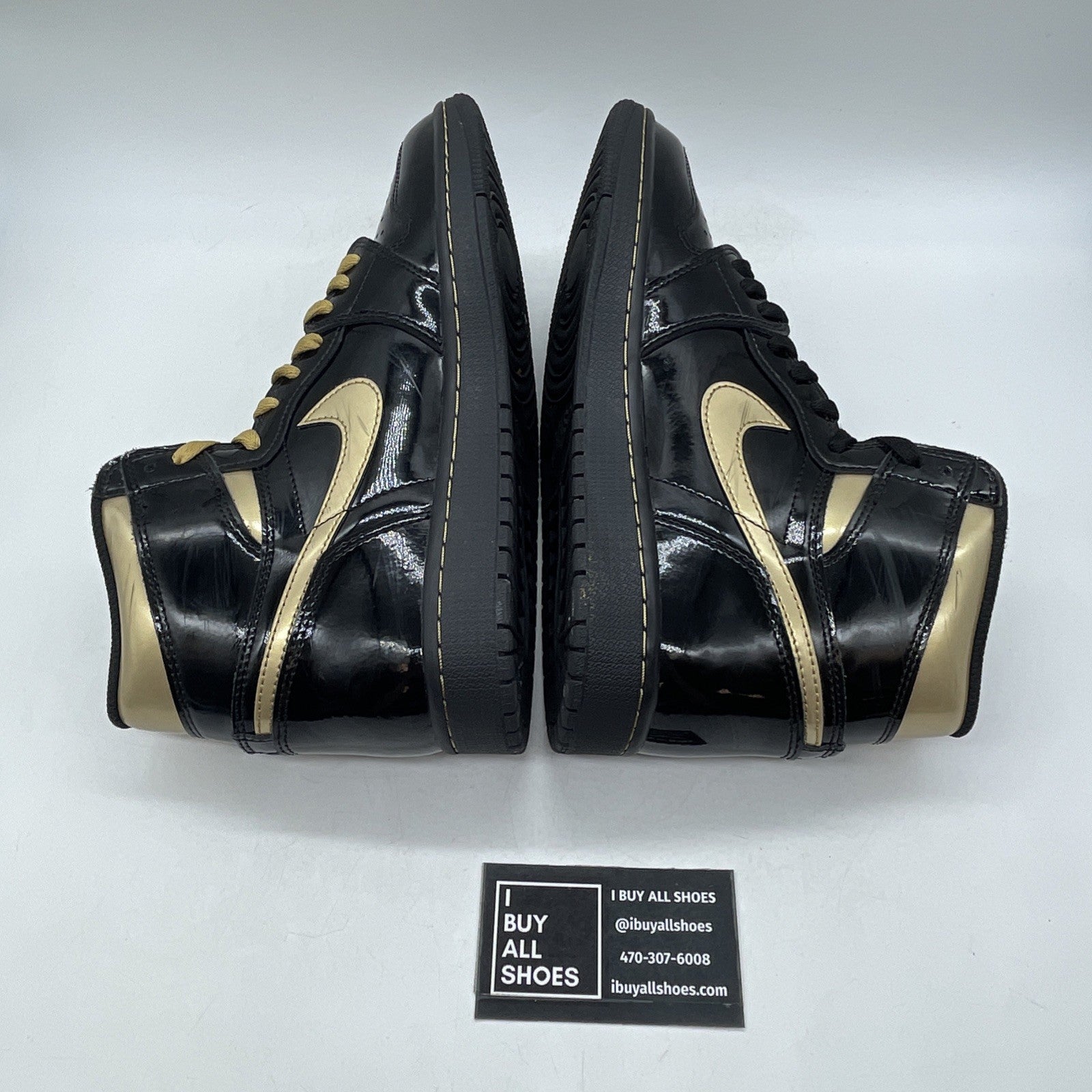 Size 9 - Air Jordan 1 Black Metallic Gold 2020 (555088-032)