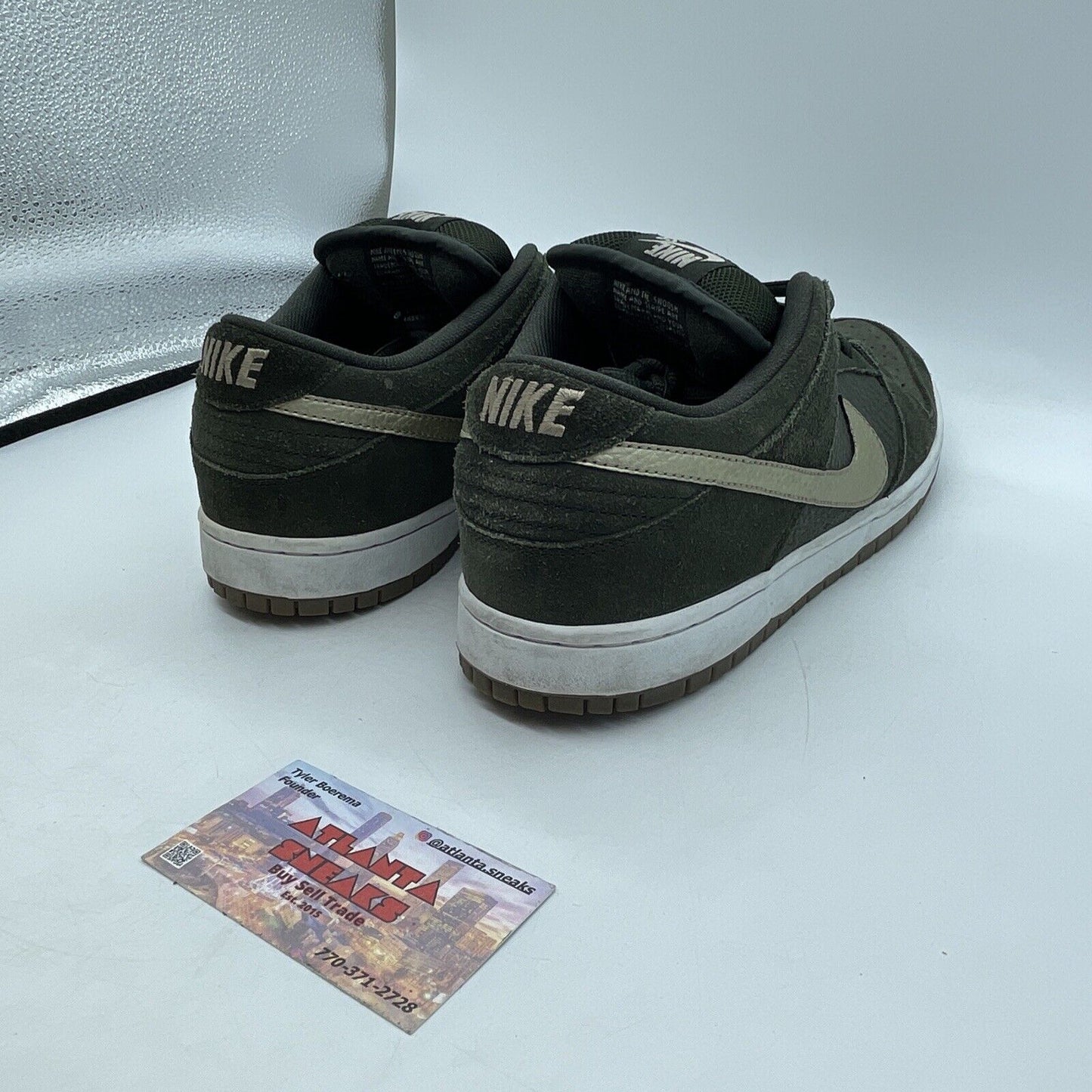 Size 9.5 - Nike Dunk Pro SB Low Green White Gold Suede (304292-300)