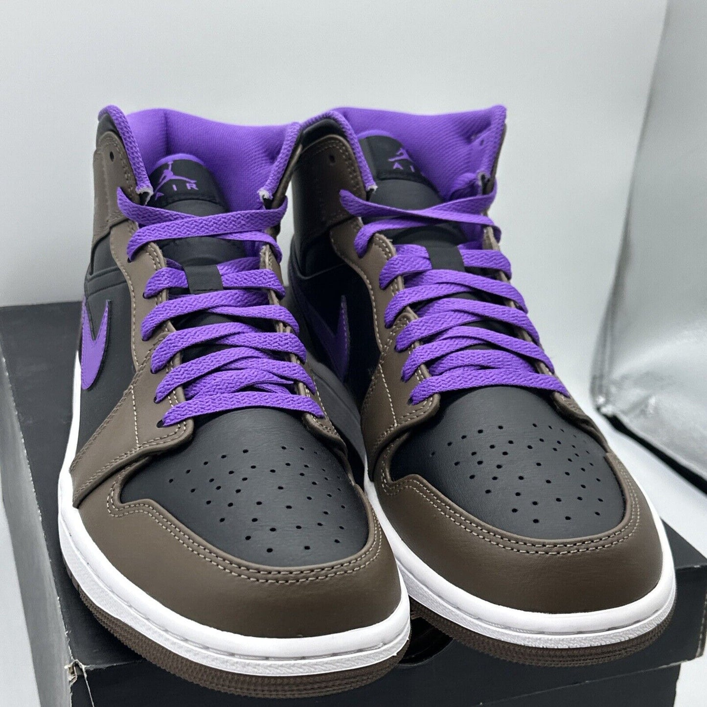 Mens Nike Air Jordan 1 Mid Sneakers (DQ8426 215) Size 11.5 Purple Brown Black OF