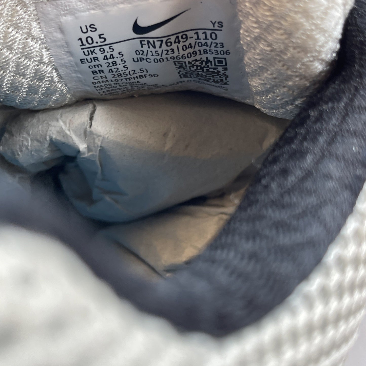 Size 10.5 - Nike Air Zoom Vomero 5 Supersonic Grey Suede Leather (FN7649-110)
