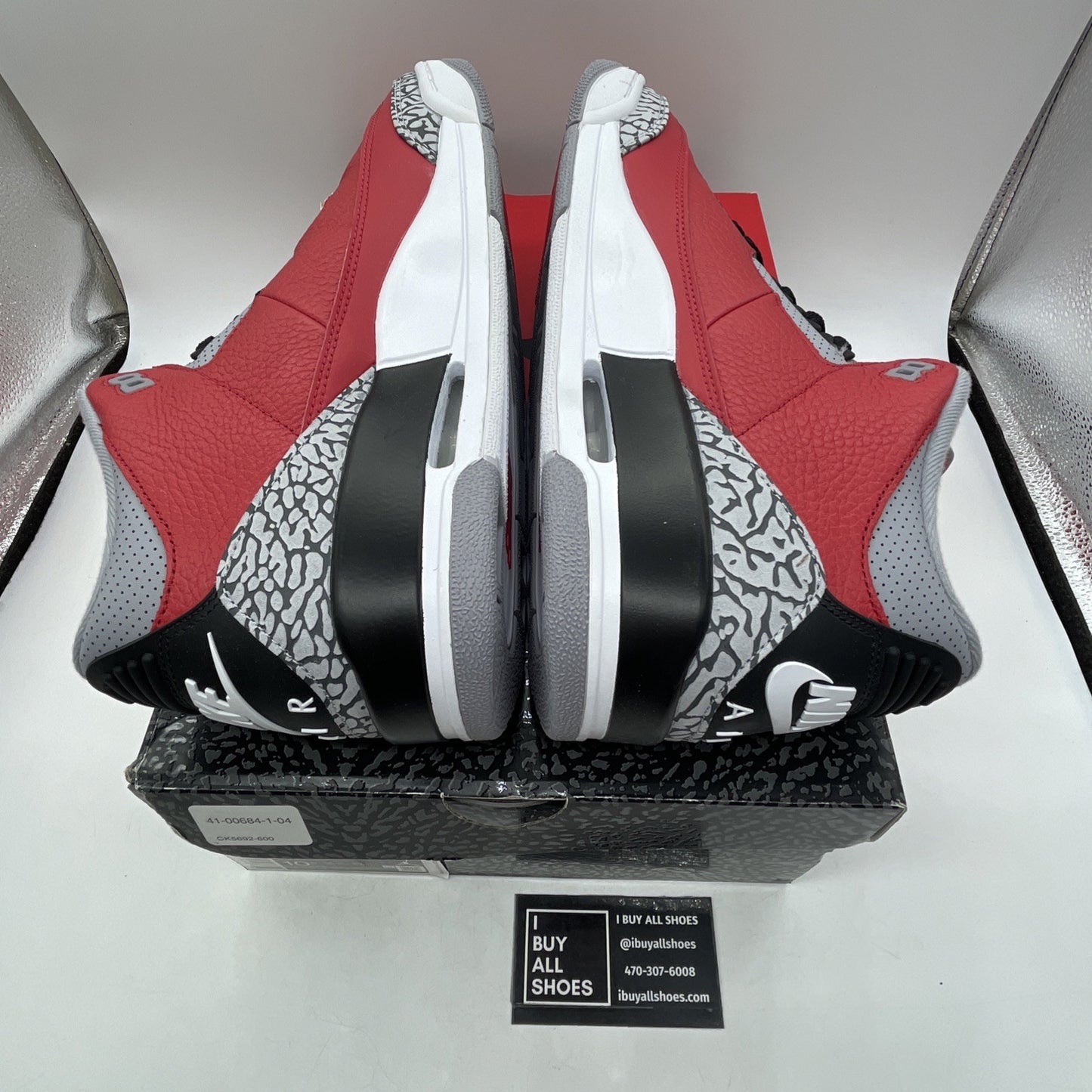 Size 10.5 - Air Jordan 3 Retro SE Mid Unite (CK5692-600)