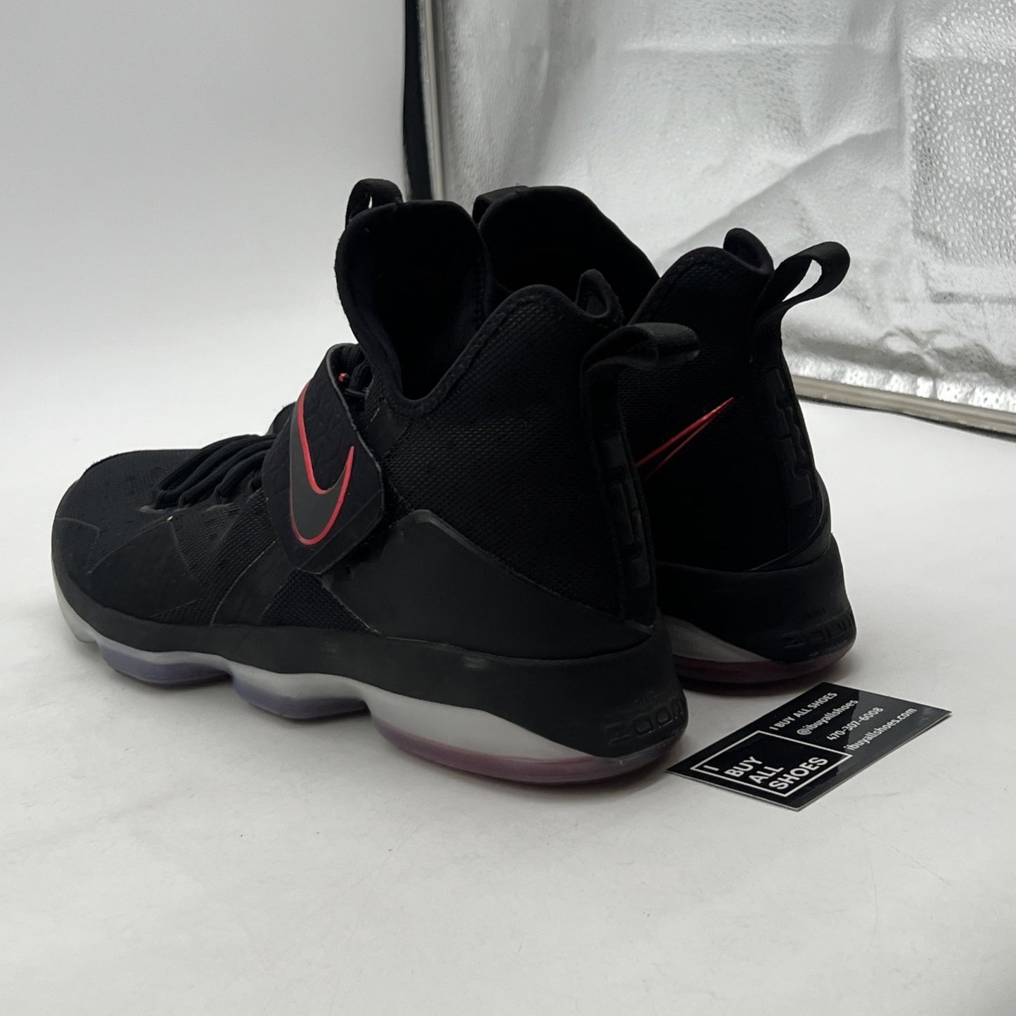 Size 10.5 - Nike LeBron 14 Bred - (852405-004)