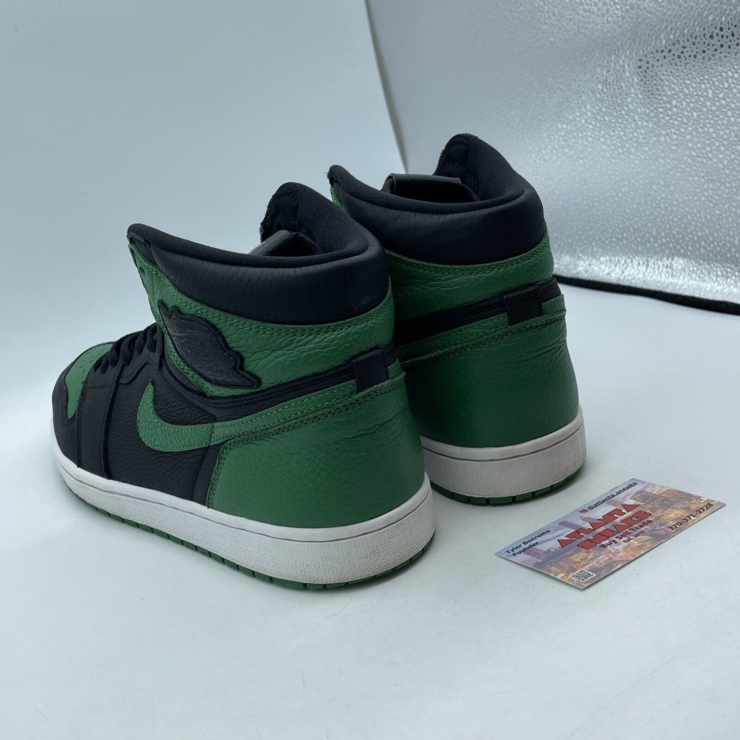 Size 10.5 - Jordan 1 Retro OG High Pine Green 2.0 White Black (555088-030)