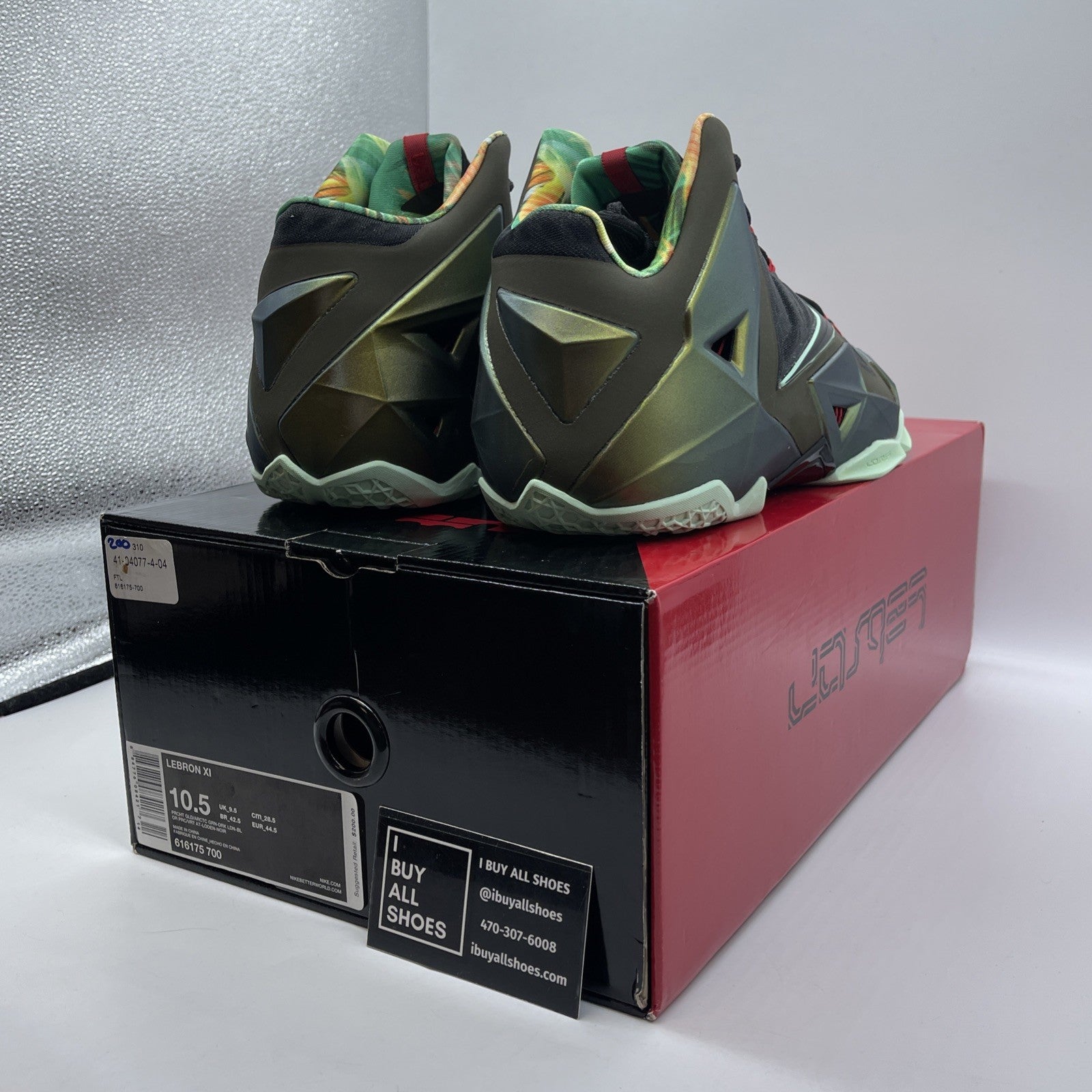 Size 10.5 - Nike LeBron 11 King's Pride Green Black (616175-700)