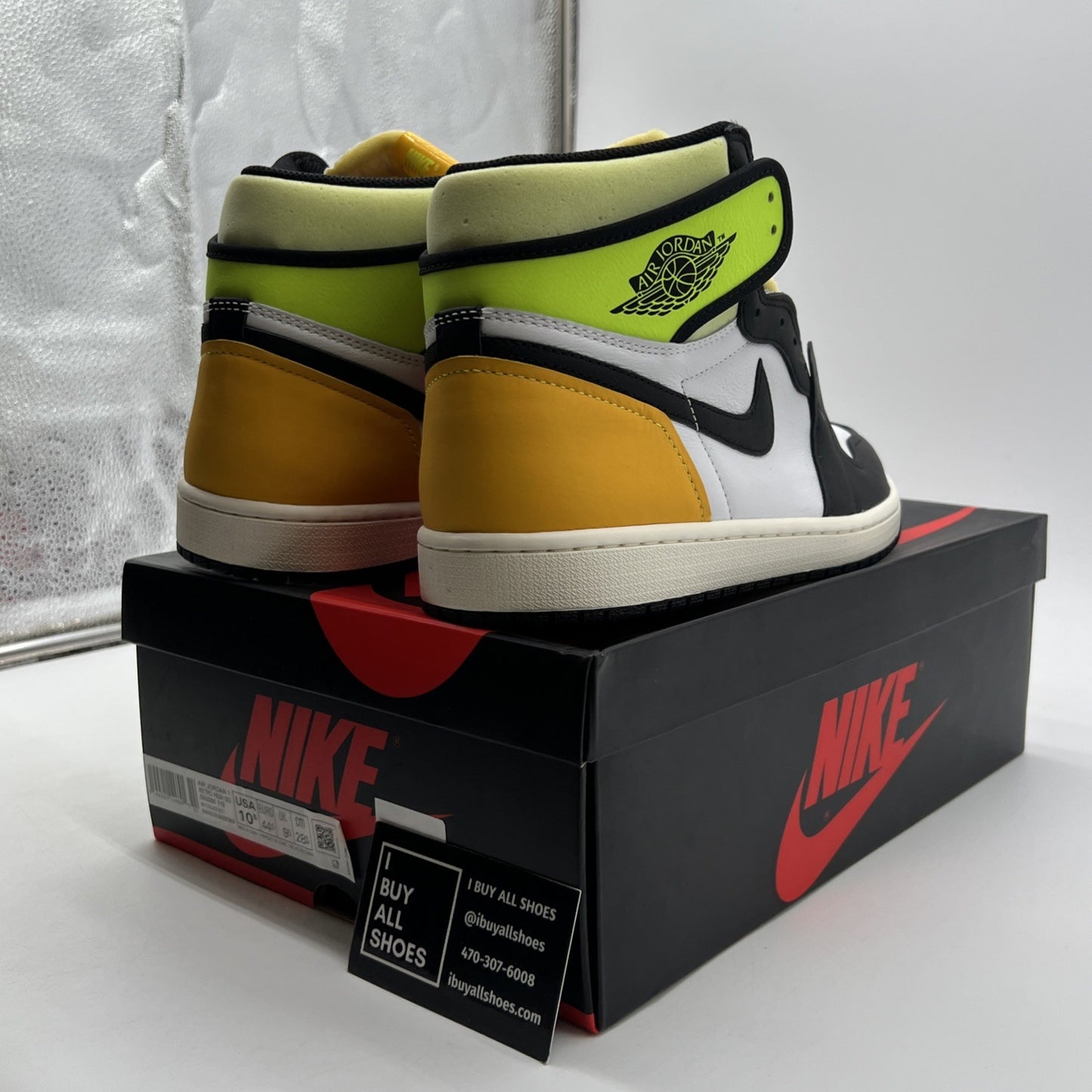 Size 10.5 - Air Jordan 1 Retro High OG Volt (555088-118)