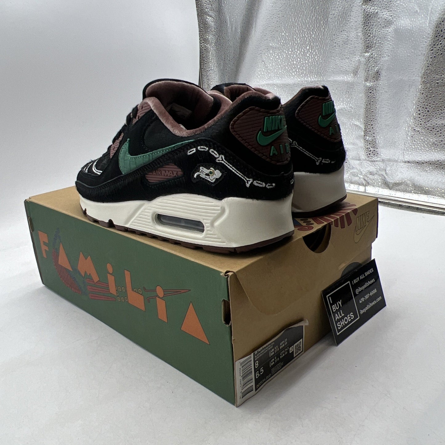 Size 8 - Nike Air Max 90 Siempre Familia W (DO2154-010)