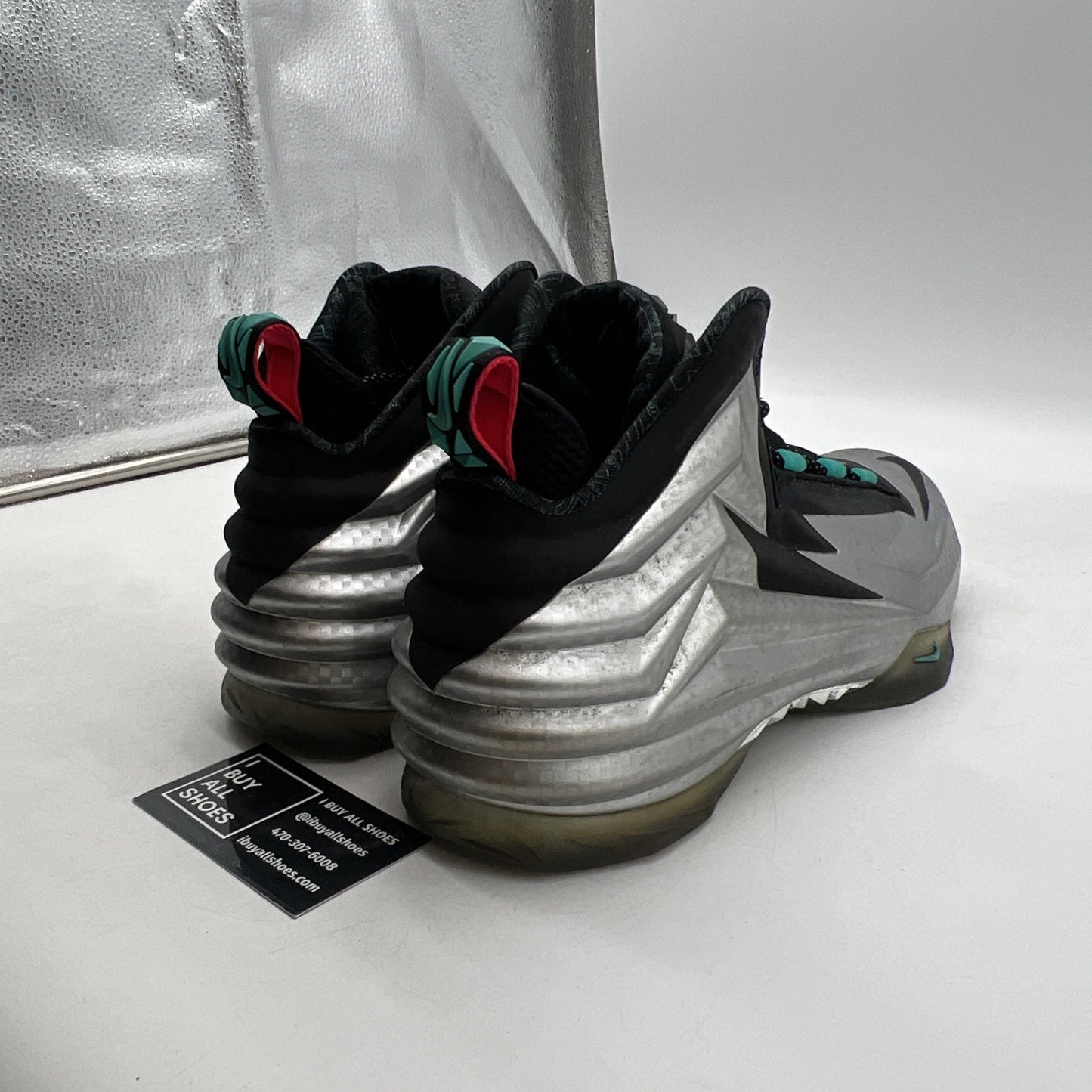 Size 11 - Nike Chuck Posite Metallic Silver (684758-001)