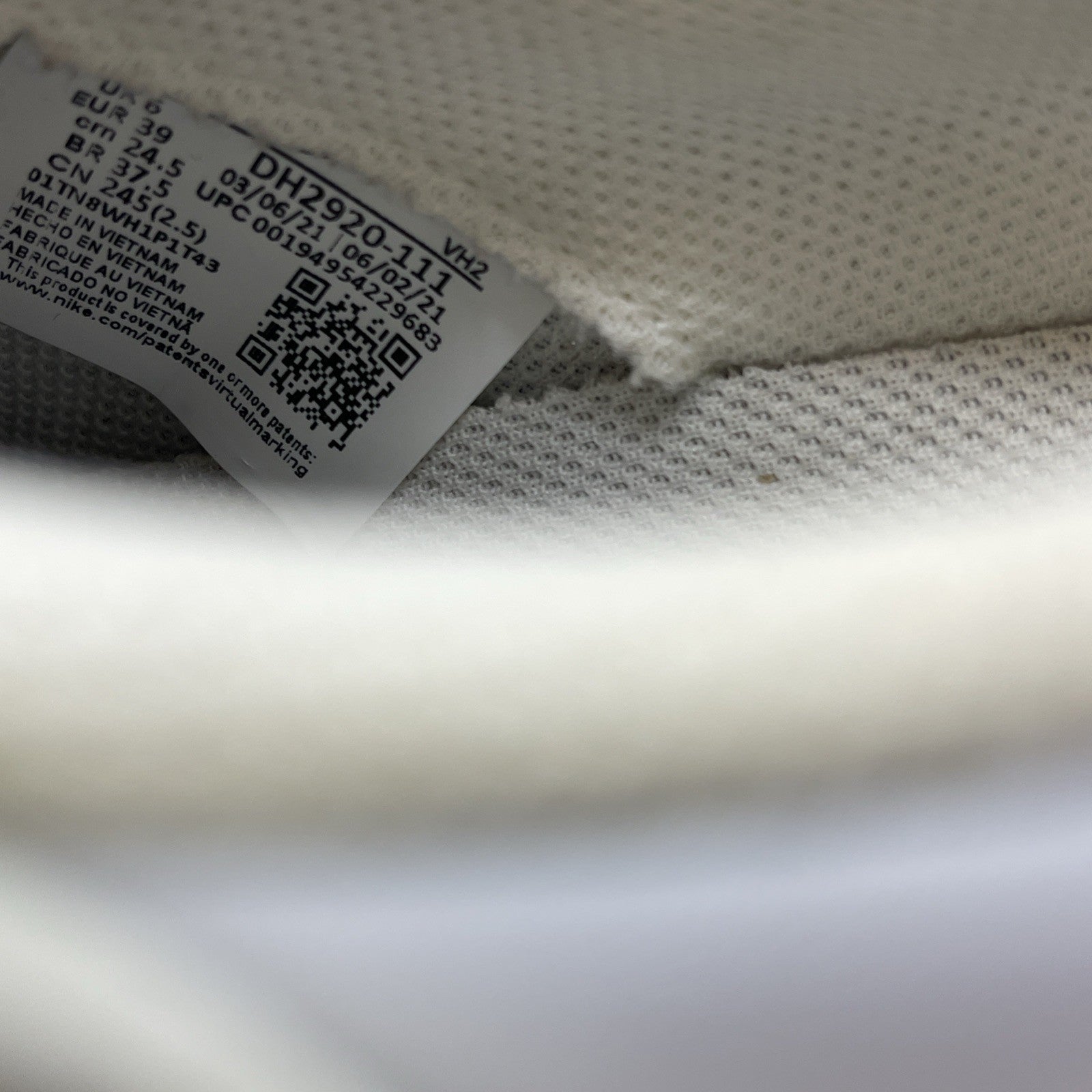 Size 6.5Y (GS) - Nike Air Force 1 LE Low Triple White Leather (DH2920-111)