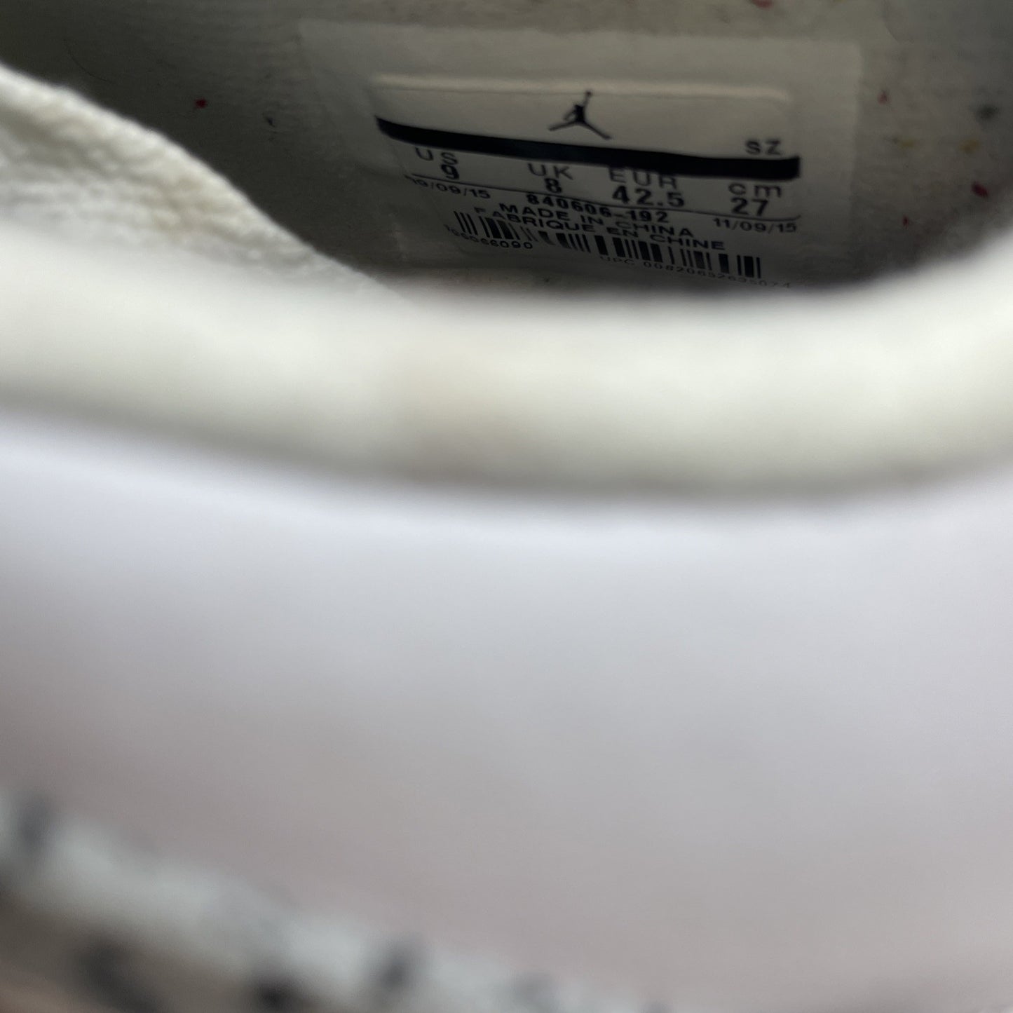 Size 9 - Jordan 4 Retro OG Mid White Cement White Leather (840606-192)