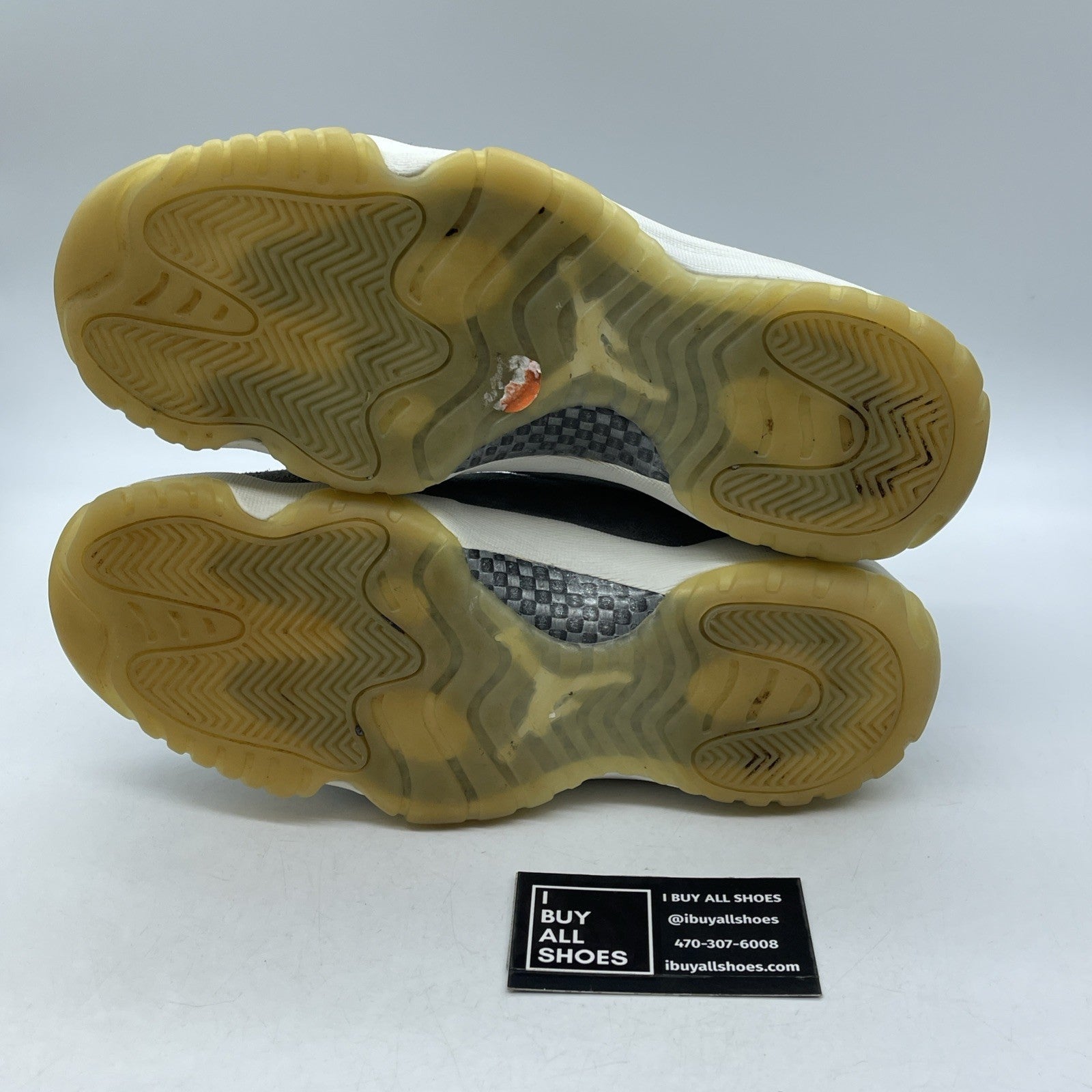 Size 9 - Air Jordan 11 Retro Premium Grey Suede (914433-003)