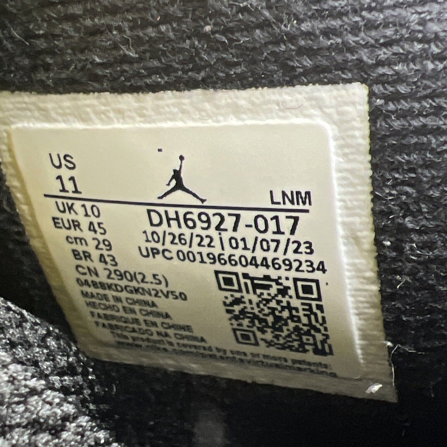 Size 11 - Air Jordan 4 Retro Mid Thunder (DH6927-017)