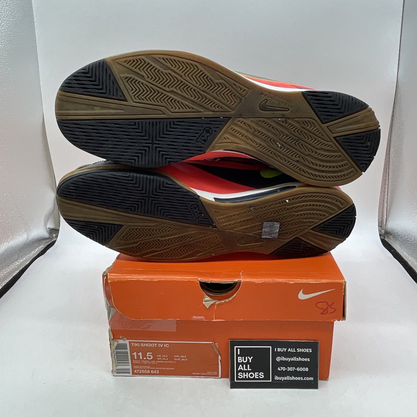 Size 11.5 - Nike total 90 Mens size 13 shoot IV Orange (472558-643)