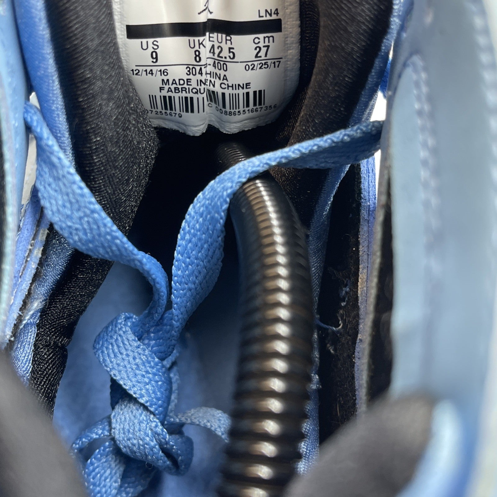 Size 9 - Air Jordan 7 Retro Pantone Blue White Suede (304775-400)