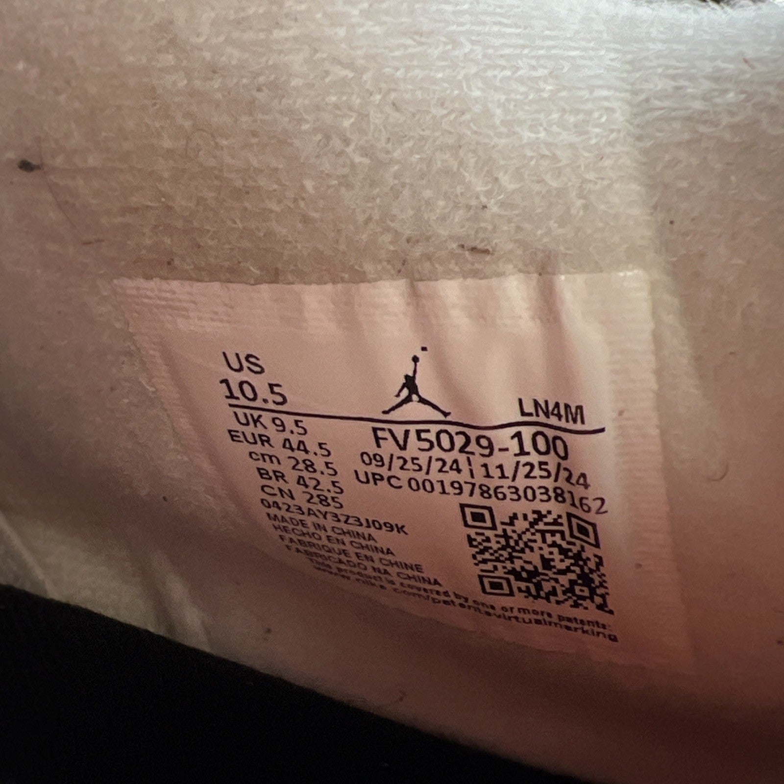 Size 10.5 - Air Jordan 4 Retro OG 2025 White Cement (FV5029-100)
