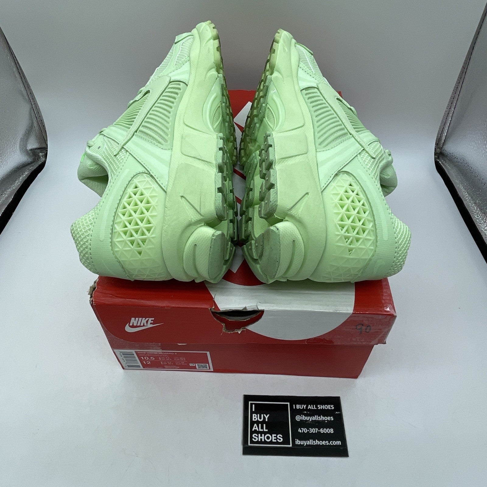 Size 10.5 - Nike Air Zoom Vomero 5 Vapor Green Suede Leather (HF5493-301)