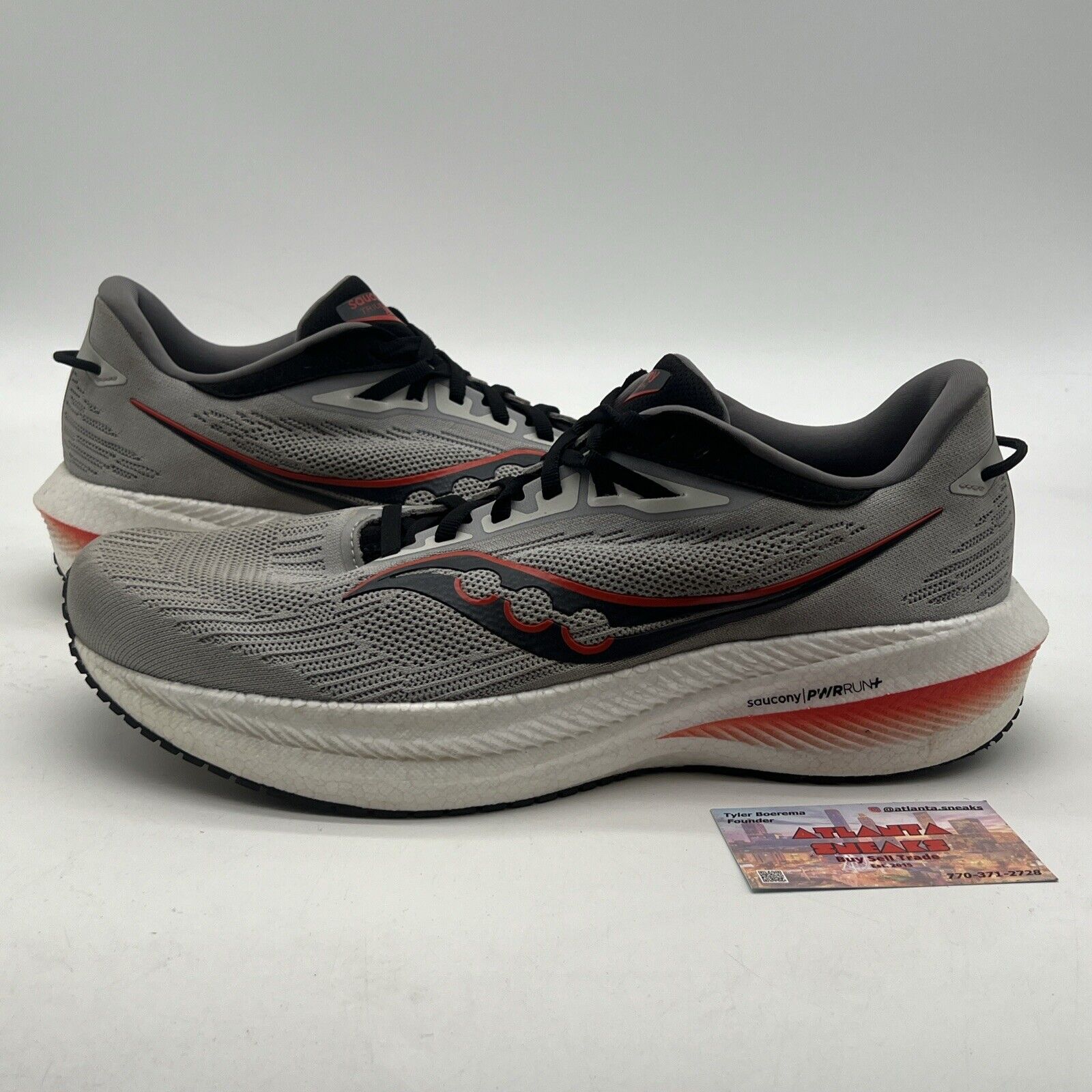 Size 12 -Saucony Triumph 21 (S20881-30) Mens Gray Lace Up Low Toe Running Shoes