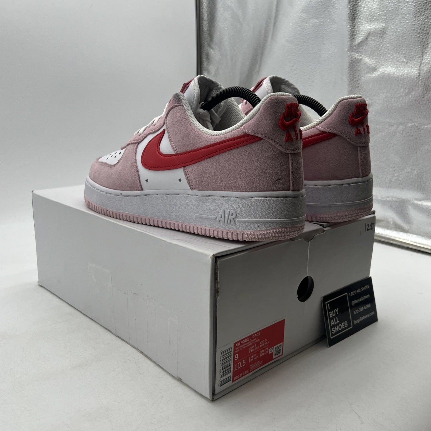 Size 9 - Nike Air Force 1 '07 QS Low Valentine’s Day Love Letter (DD3384-600)
