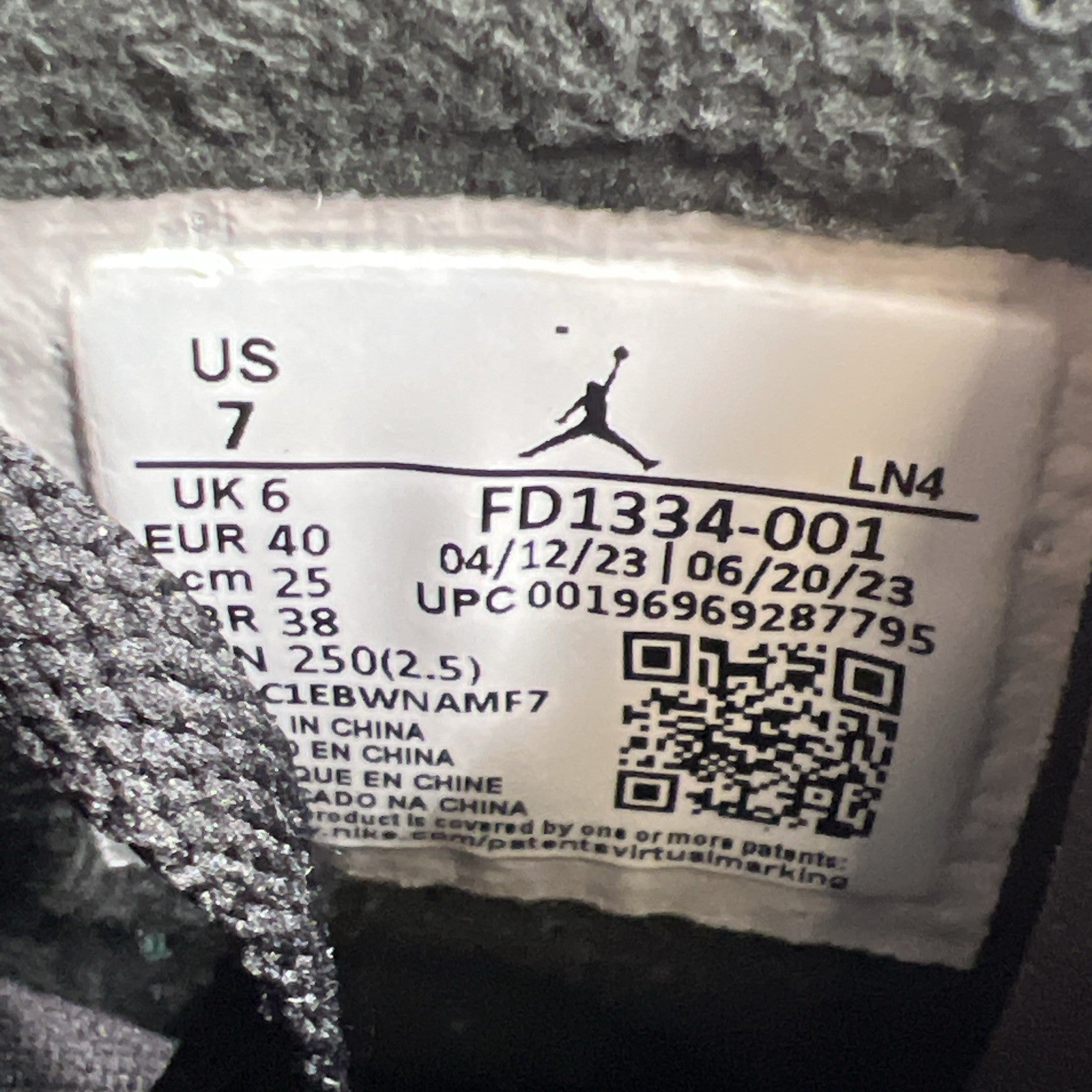 Size 7 - Air Jordan 8 Retro Winterized Gunsmoke (FD1334-001)