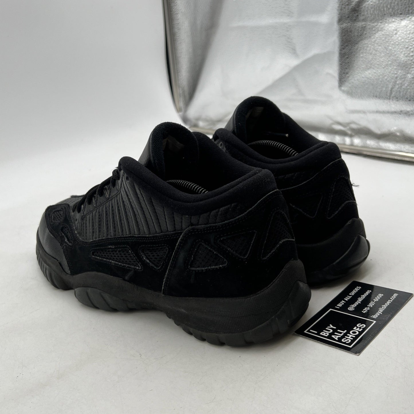 Size 10.5 - Air Jordan 11 IE Low Referee (306008-003)