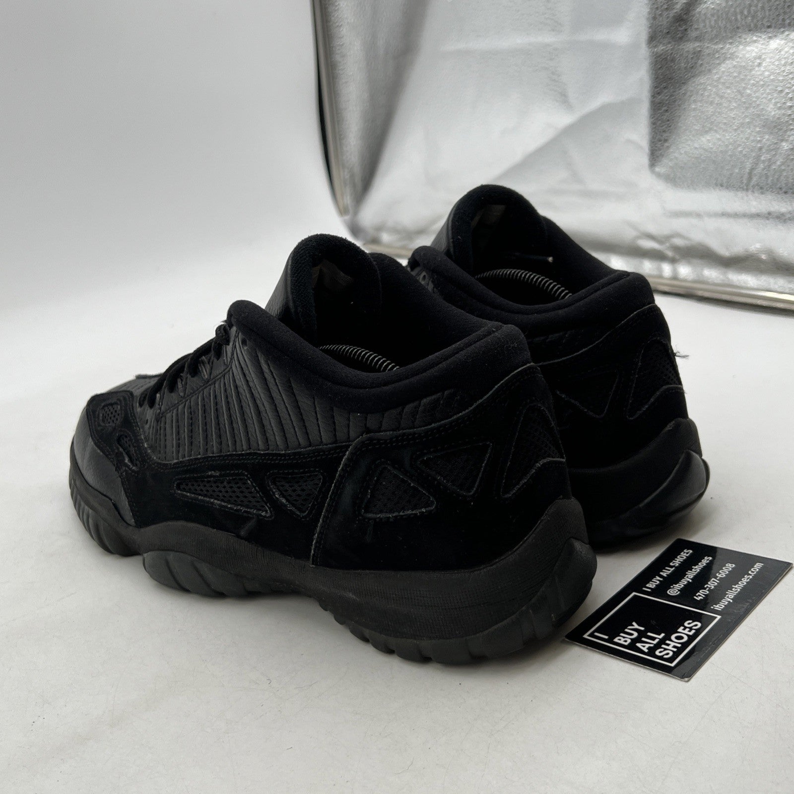 Size 10.5 - Air Jordan 11 IE Low Referee (306008-003)