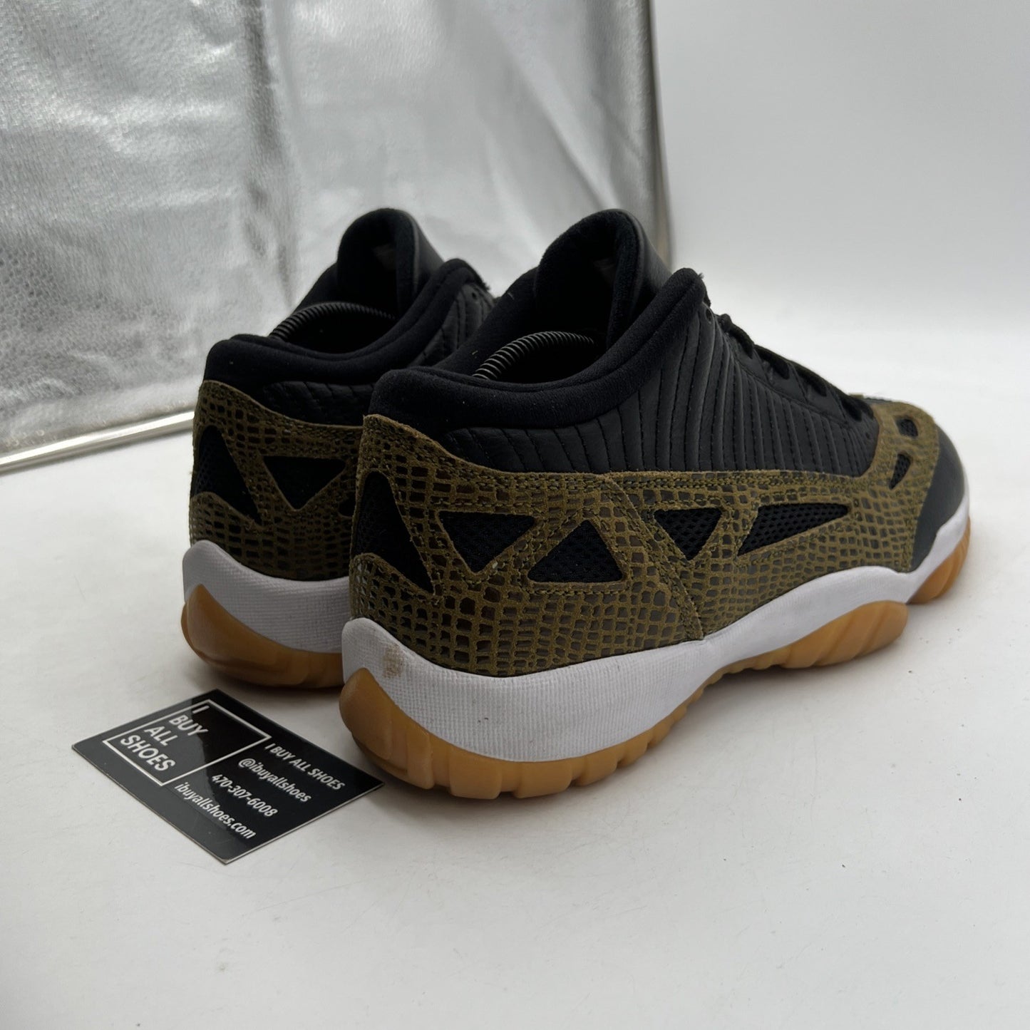 Size 9.5 - Air Jordan 11 IE Low Croc (306008-013)