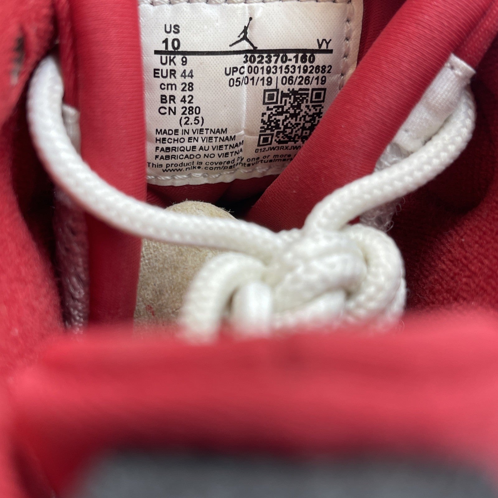 Size 10 - Air Jordan 9 Retro Gym Red White Black Leather (302370-160)